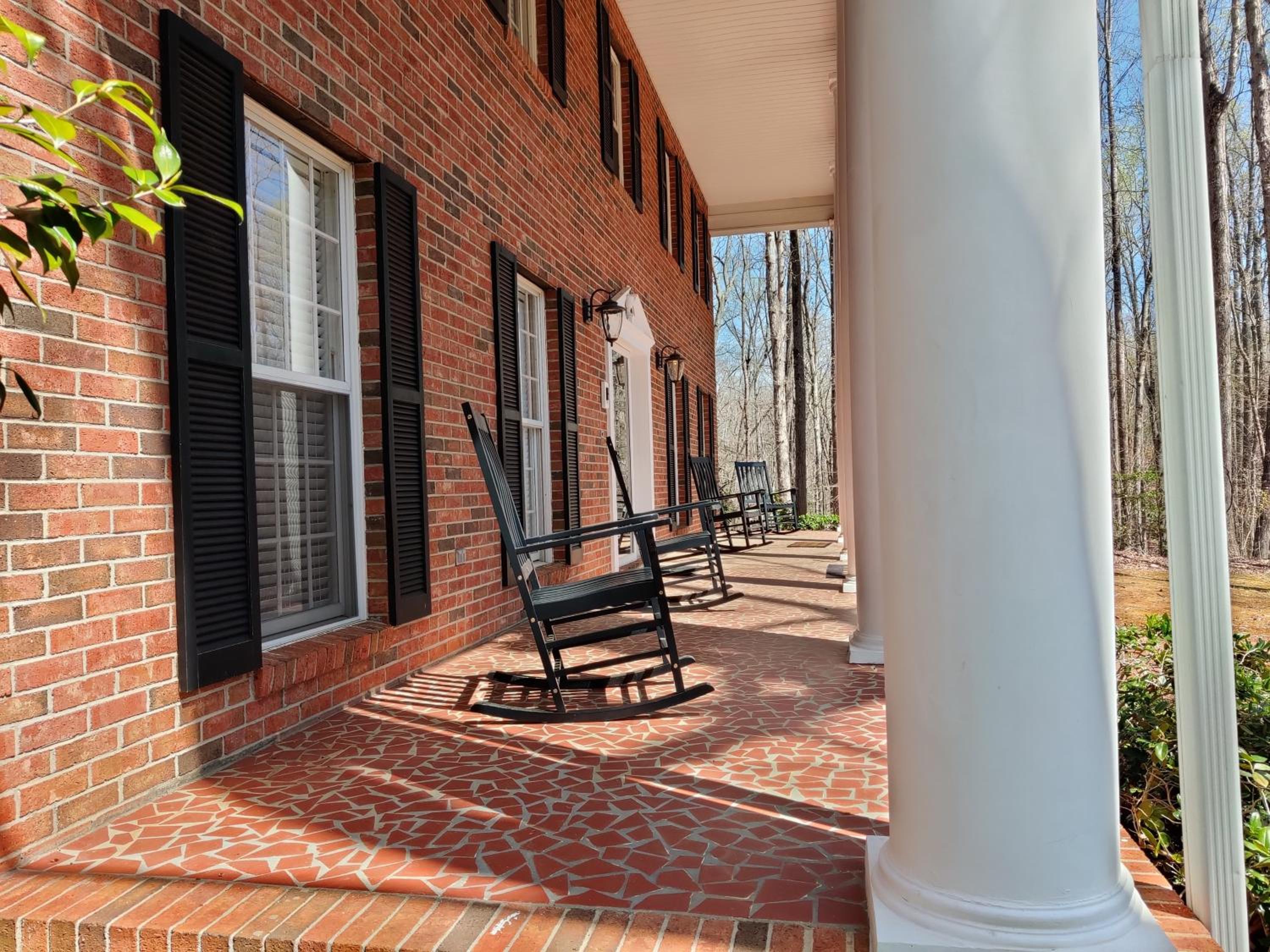 Living Easley Manor - With Amazing Hot Tub! view 5