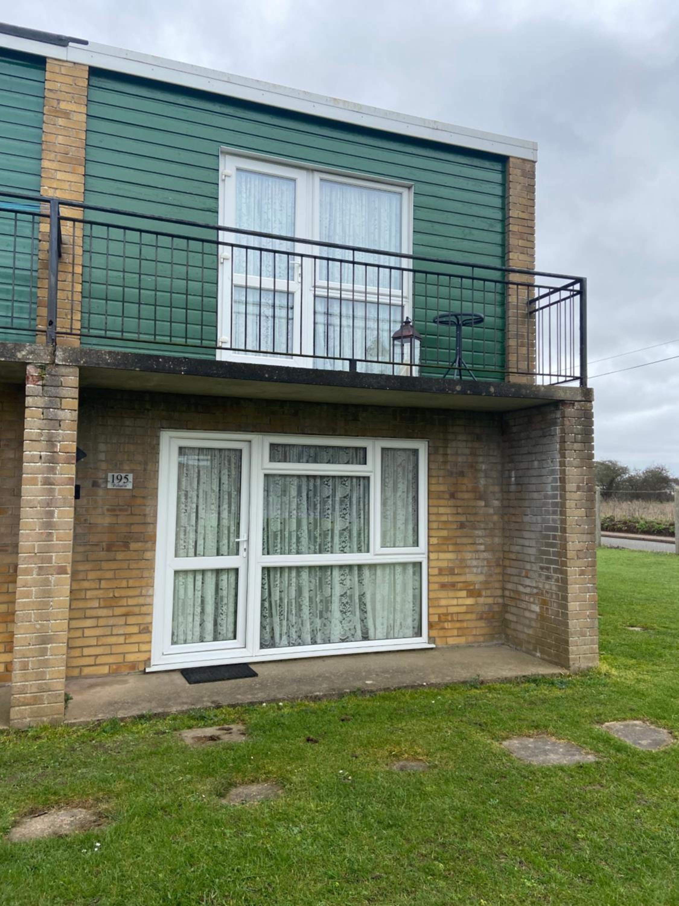 3 Bedroom House With Balcony Close To Beach view 3
