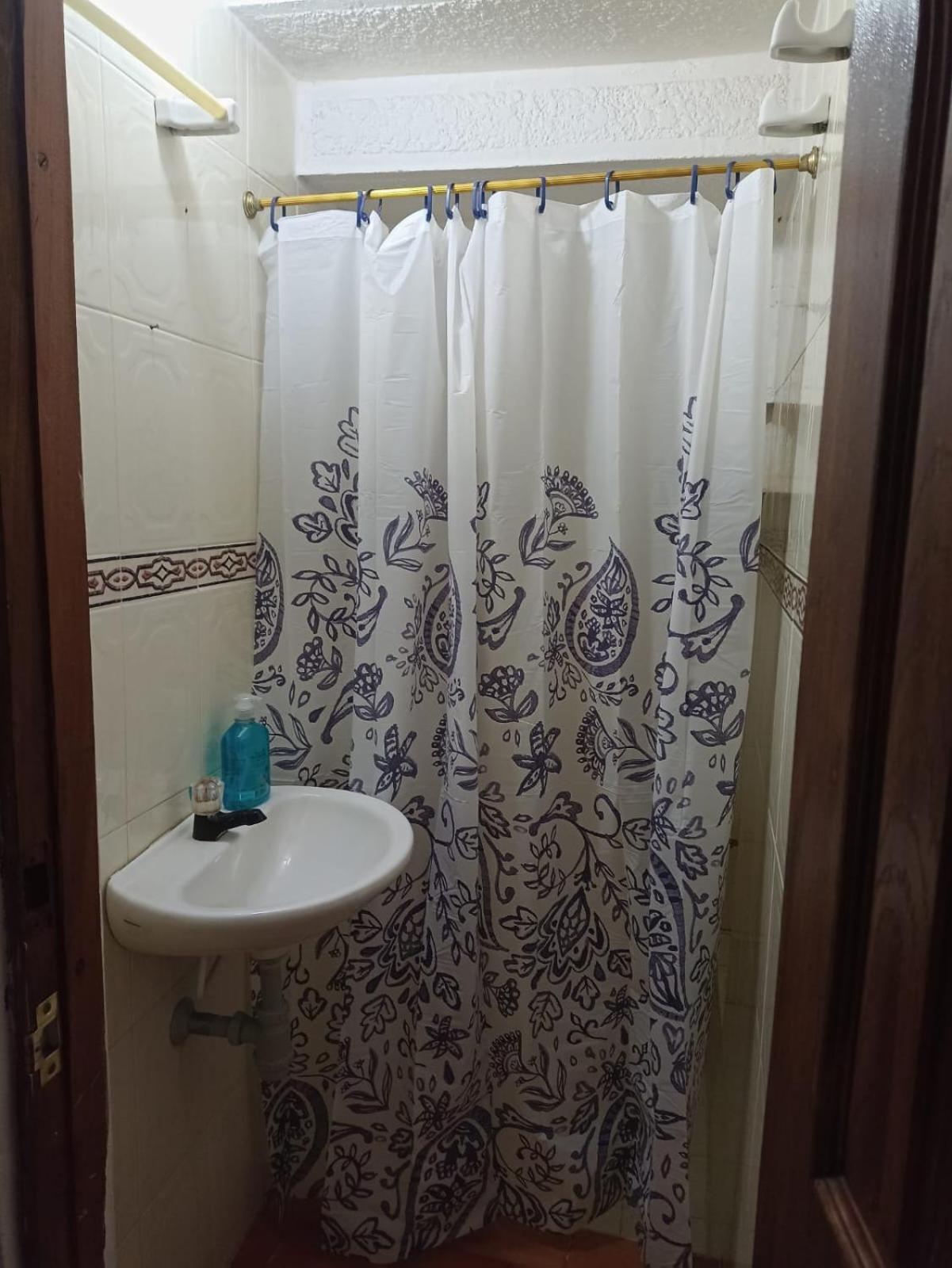 HOSTAL BAUTAN