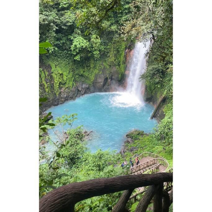 A-Frame, Rio Celeste in premises and close to park