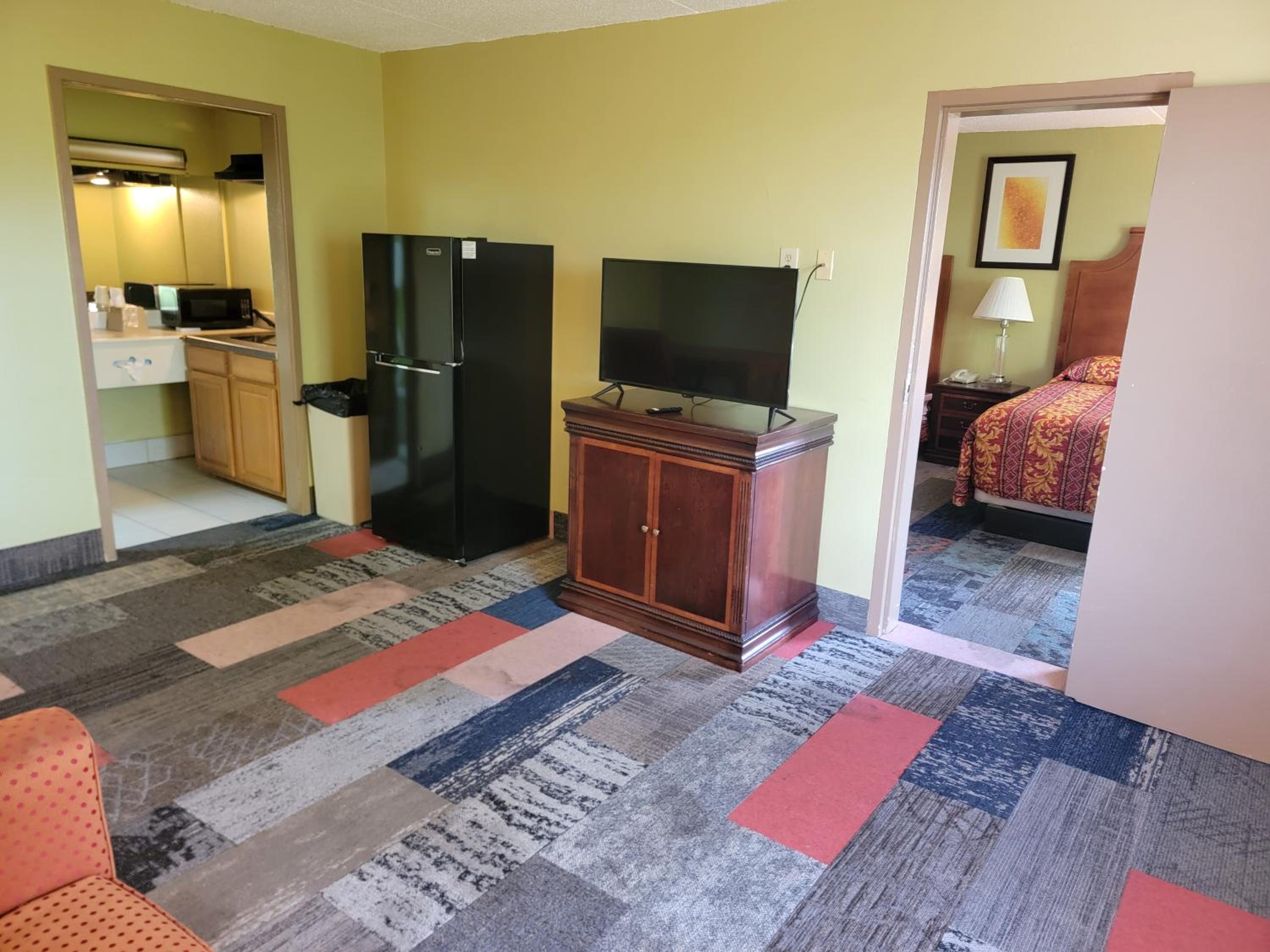 Decatur Vacations - Studio 9 Inn  Suites - Property Image 11