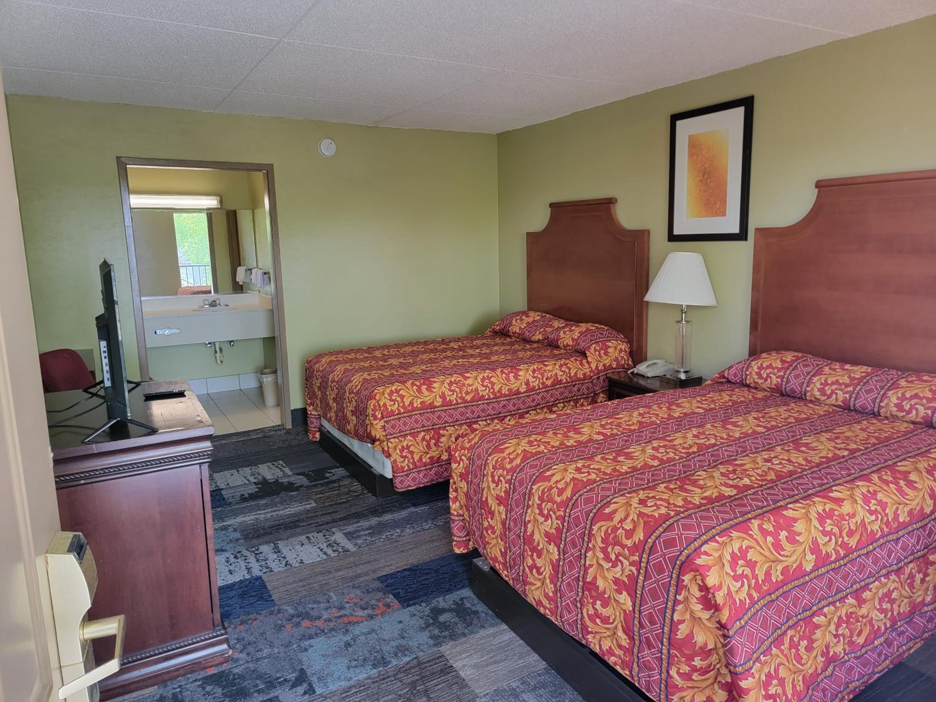 Decatur Vacations - Studio 9 Inn  Suites - Property Image 9