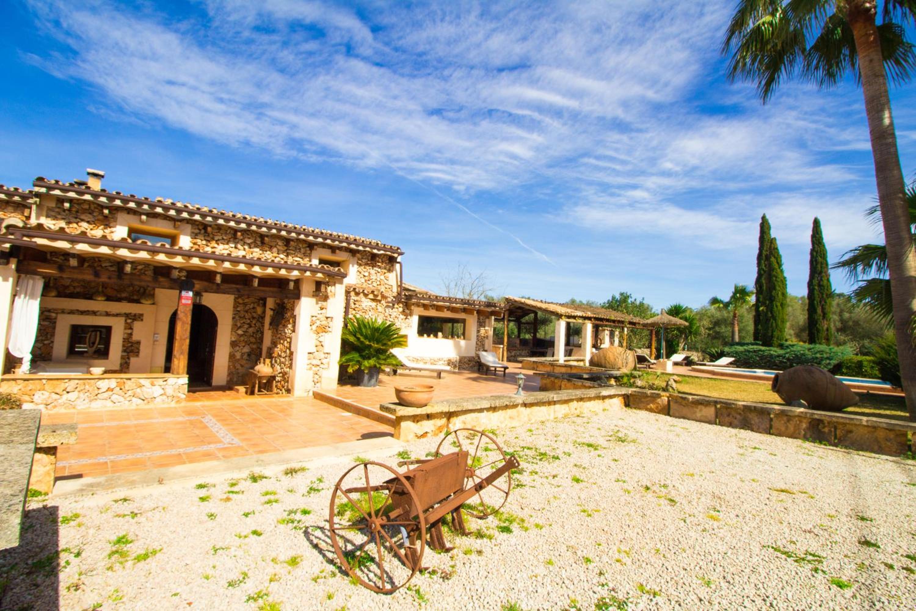 Incredible villa with wonderful exteriors