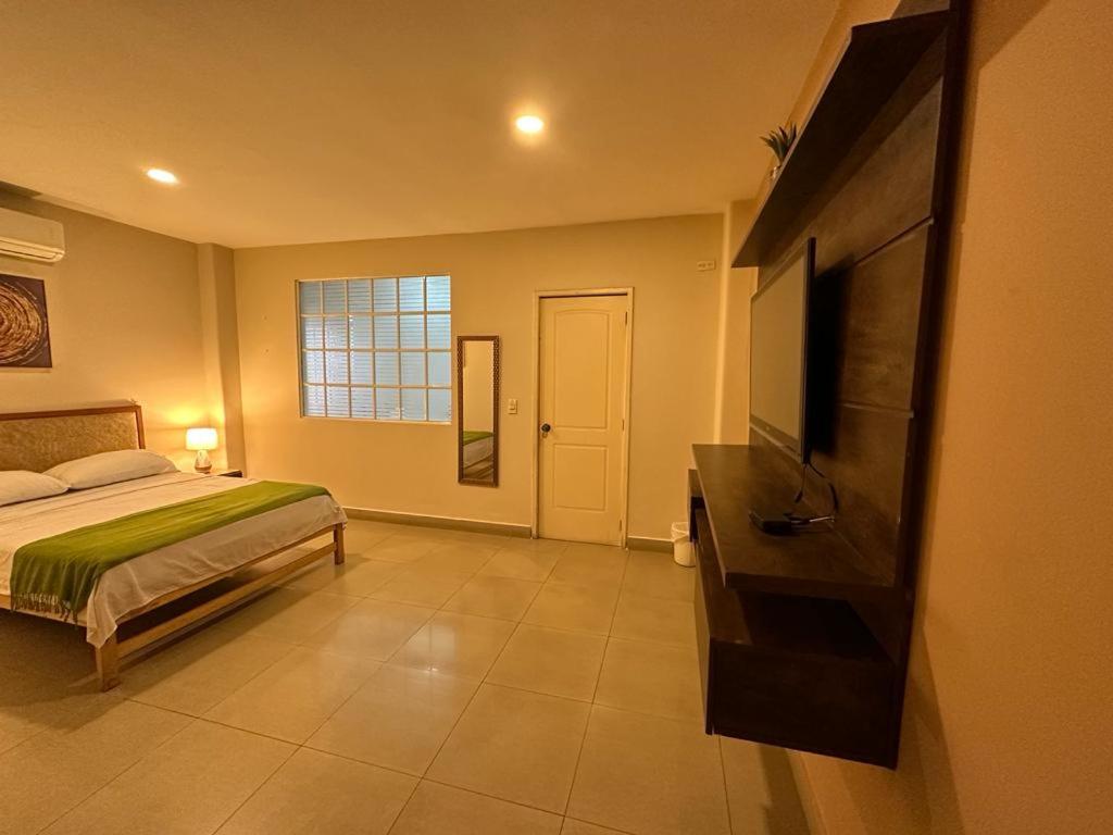 El Patio Suites