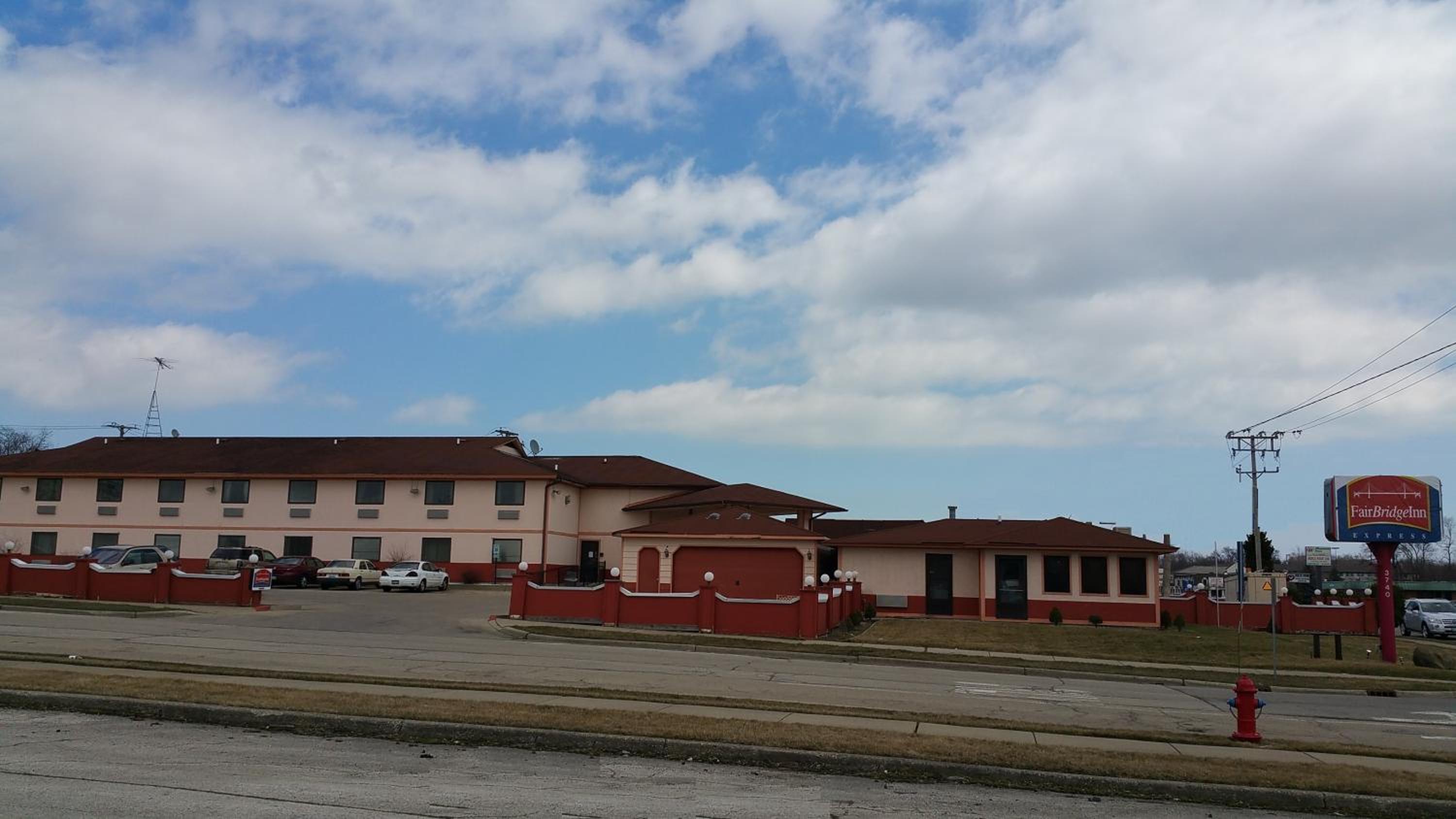 Gurnee Motel view 3