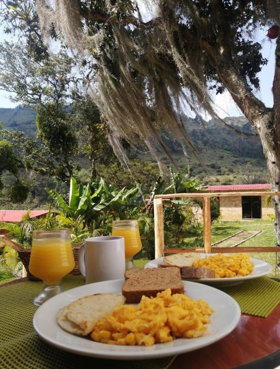 Hotel Campestre Rocas Del Paraíso