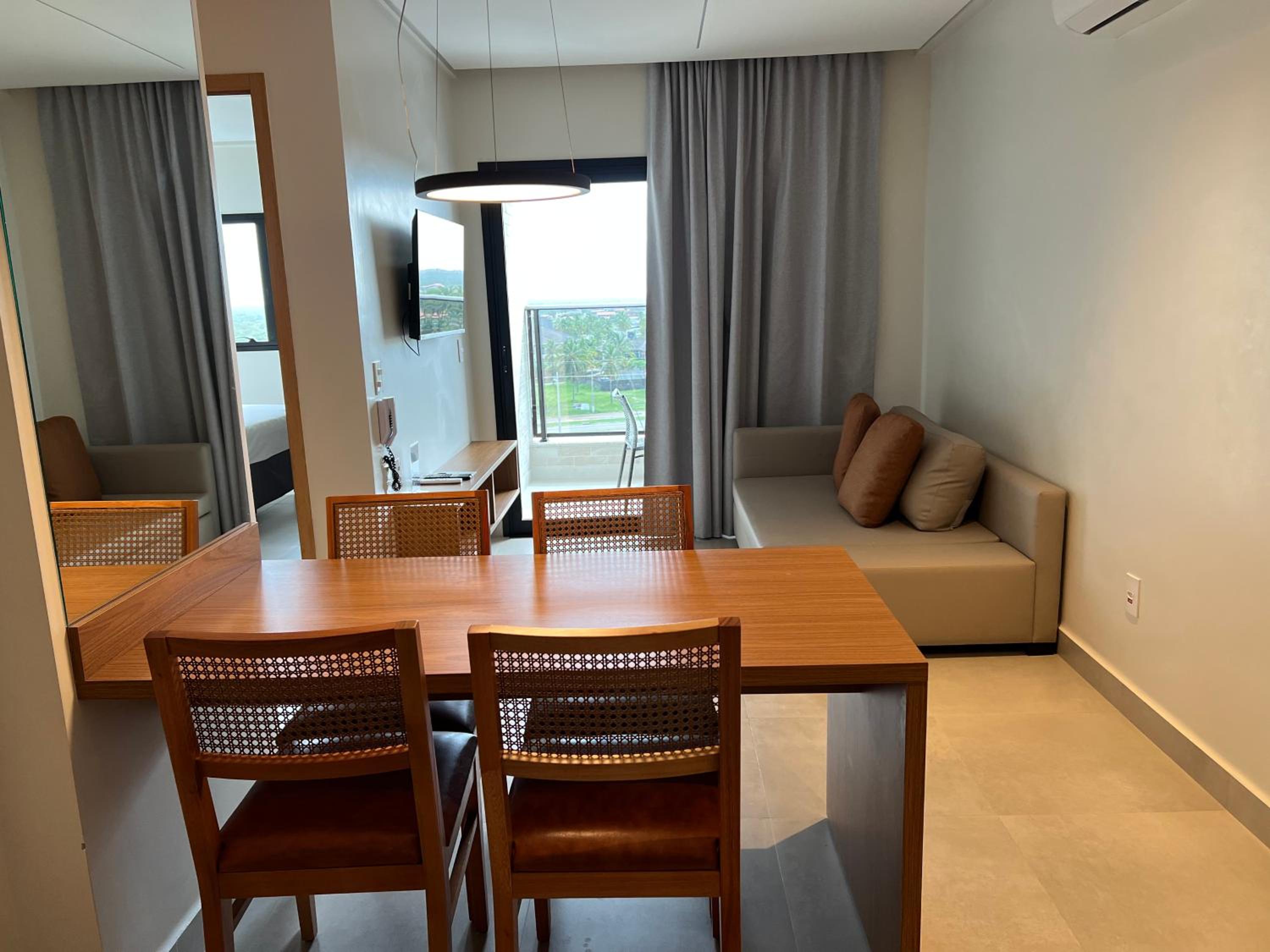 Salinas Premium Resort 2Q