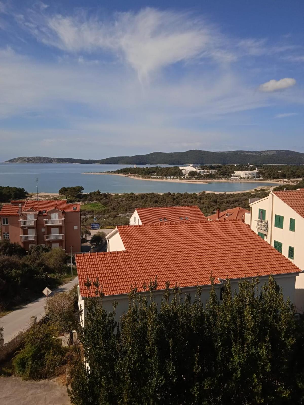 Apartment Luka with Balcony, sea view and FREE parking view 4