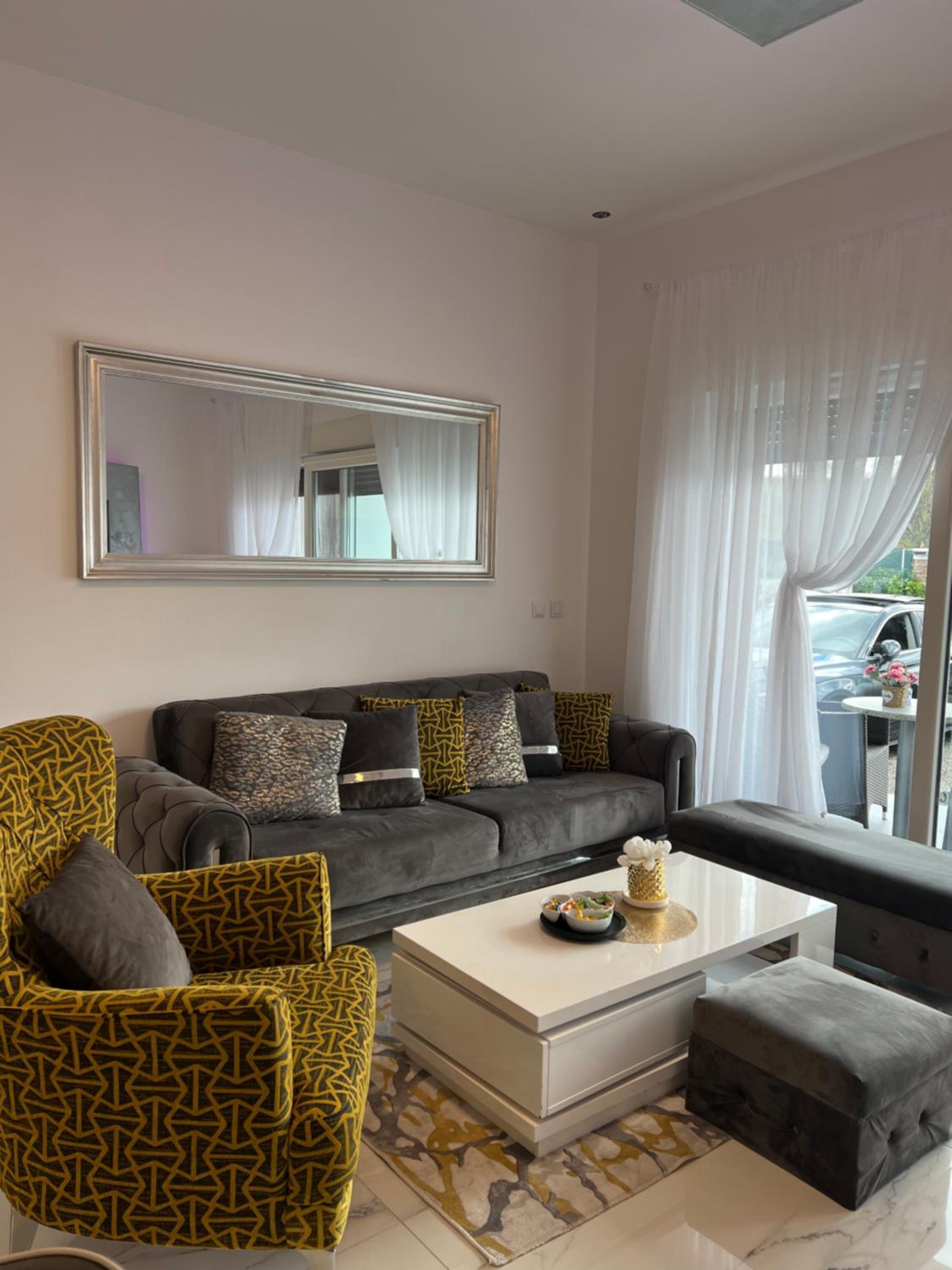River Luxury House view 4