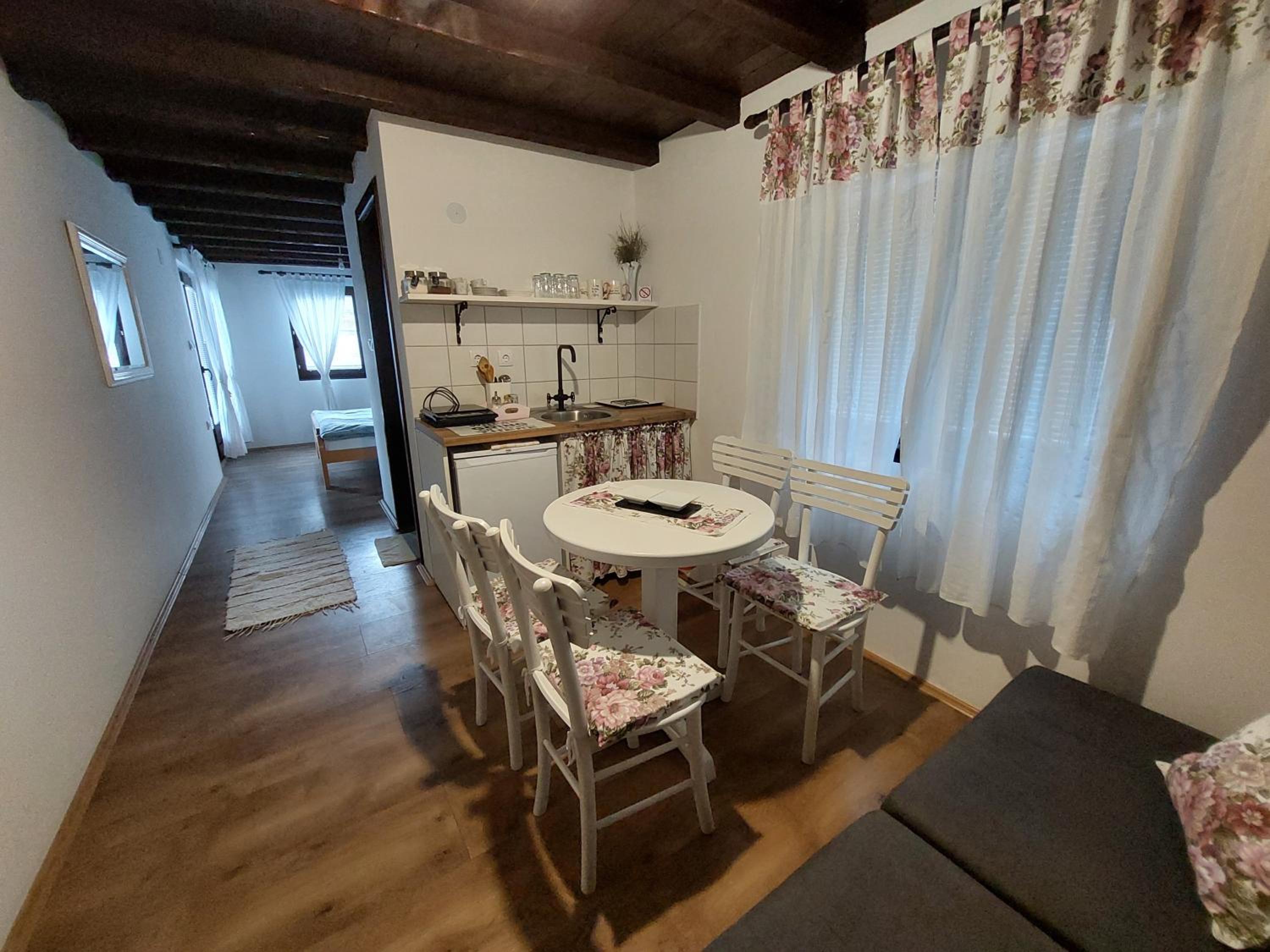 HostelChe Guest House view 2