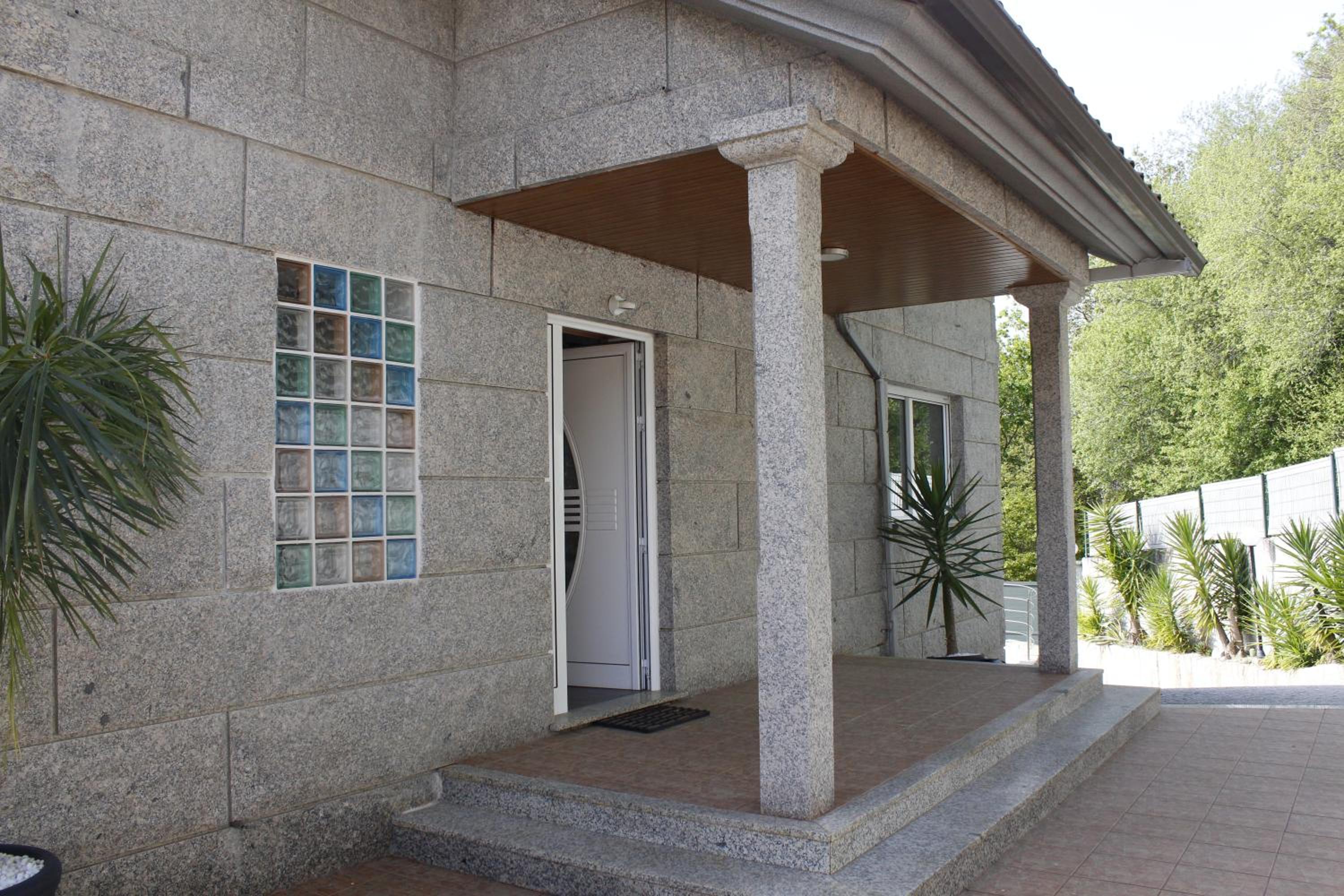 Exclusiva casa con piscina en Gondomar