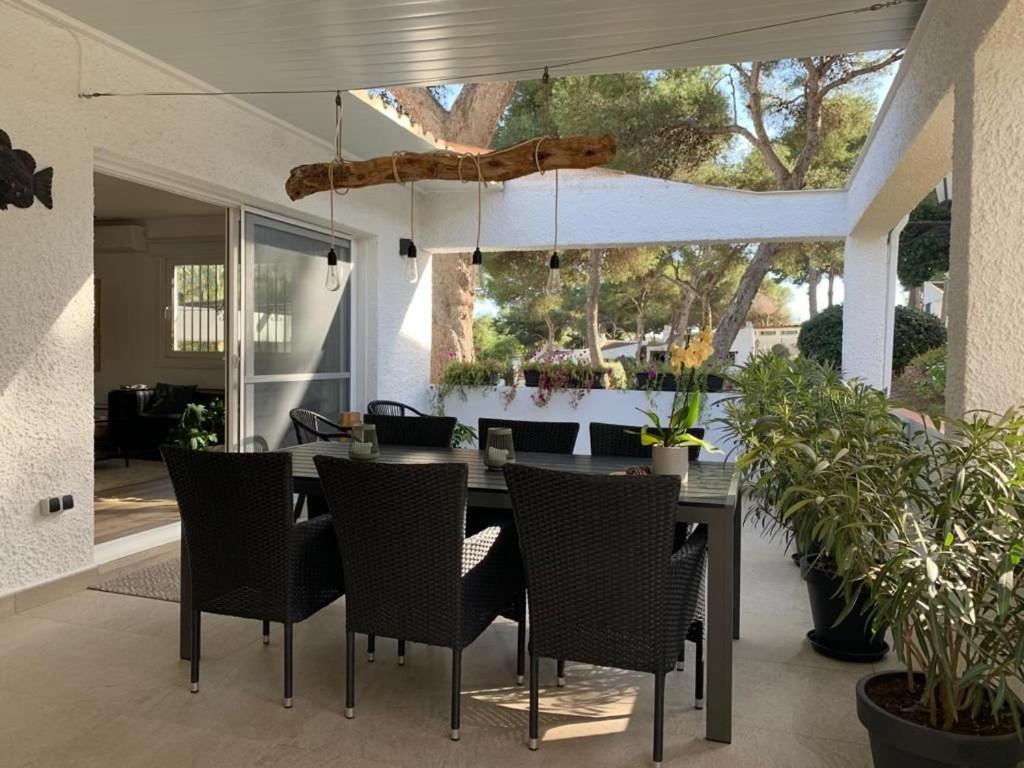 Bungalow with large terrace in a quiet park - beach nearby view 3