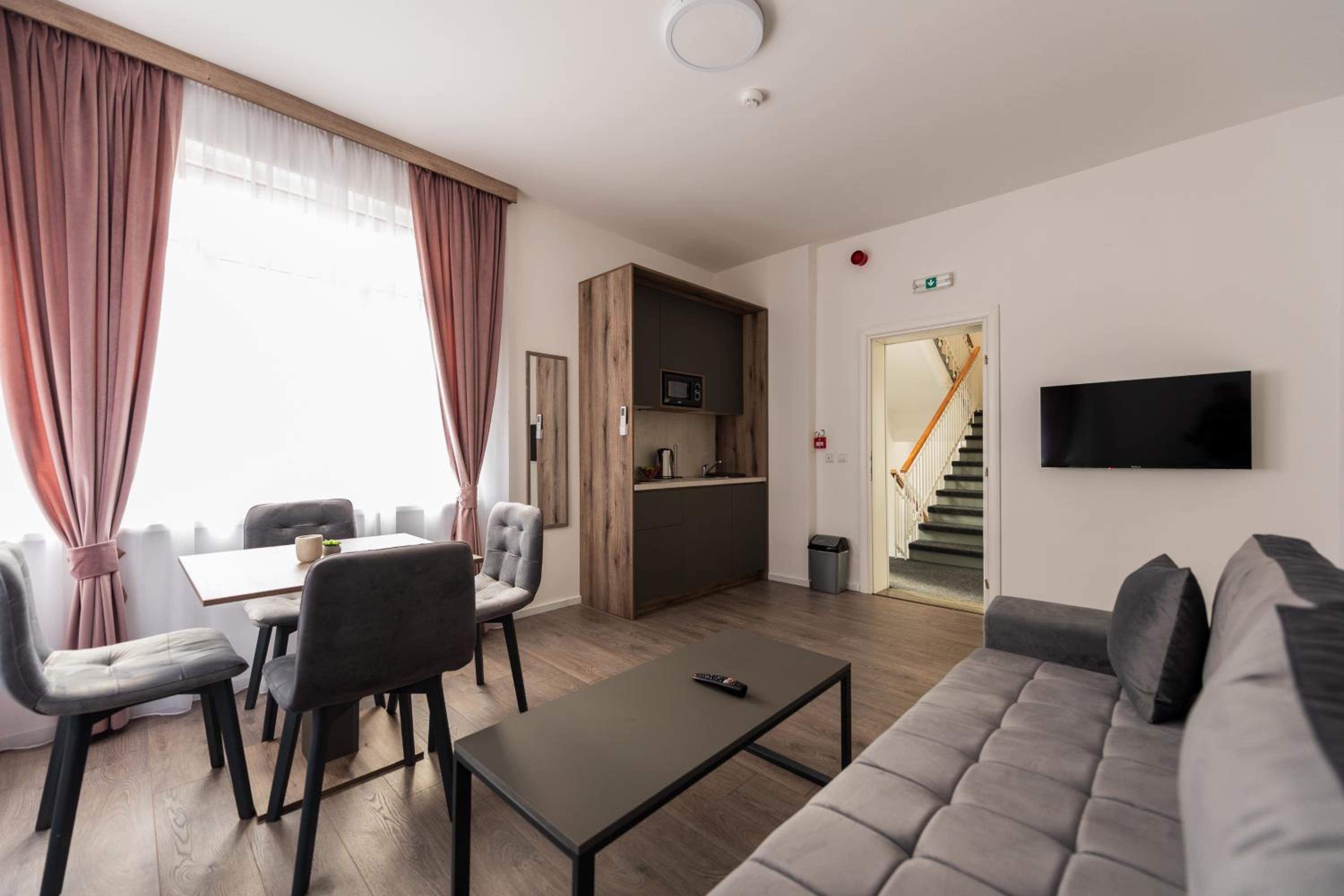 Casa ARTEE Free Parking