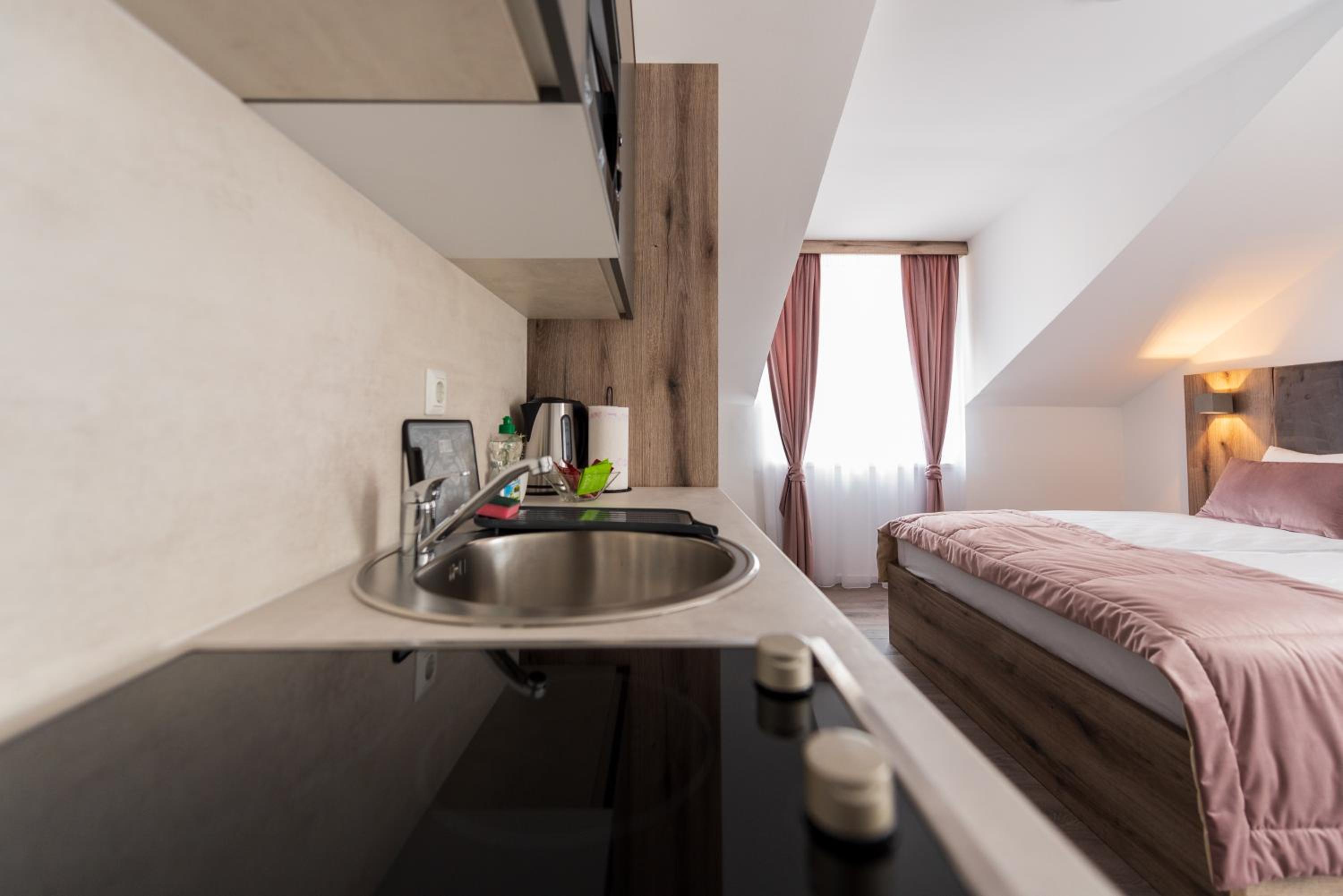 Casa ARTEE Free Parking