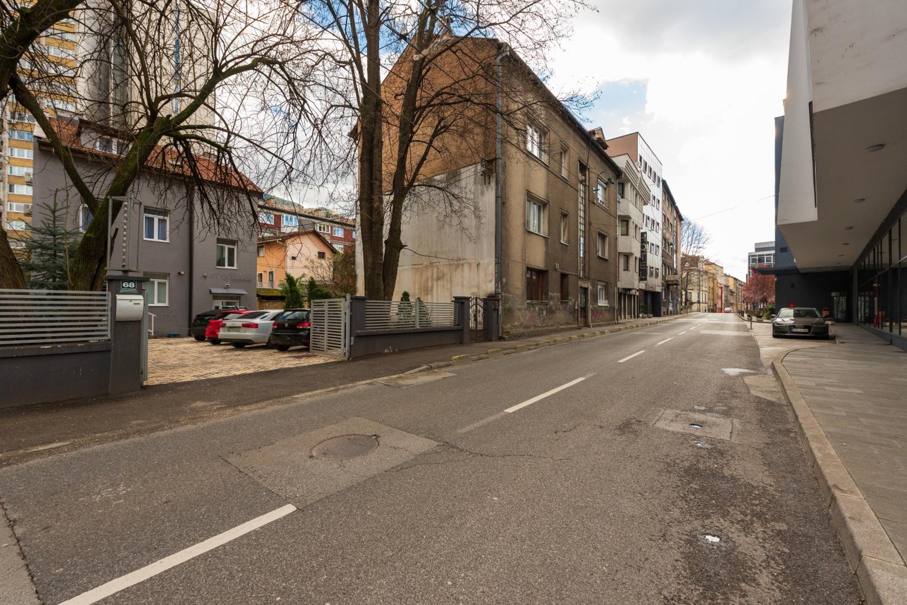 Casa ARTEE Free Parking