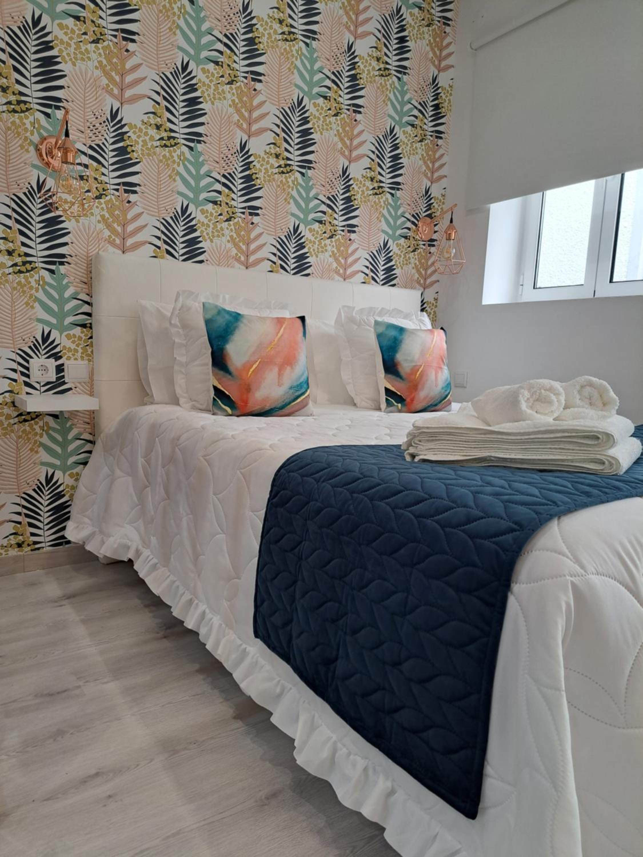 Lucas House en Nazaré — hotel room