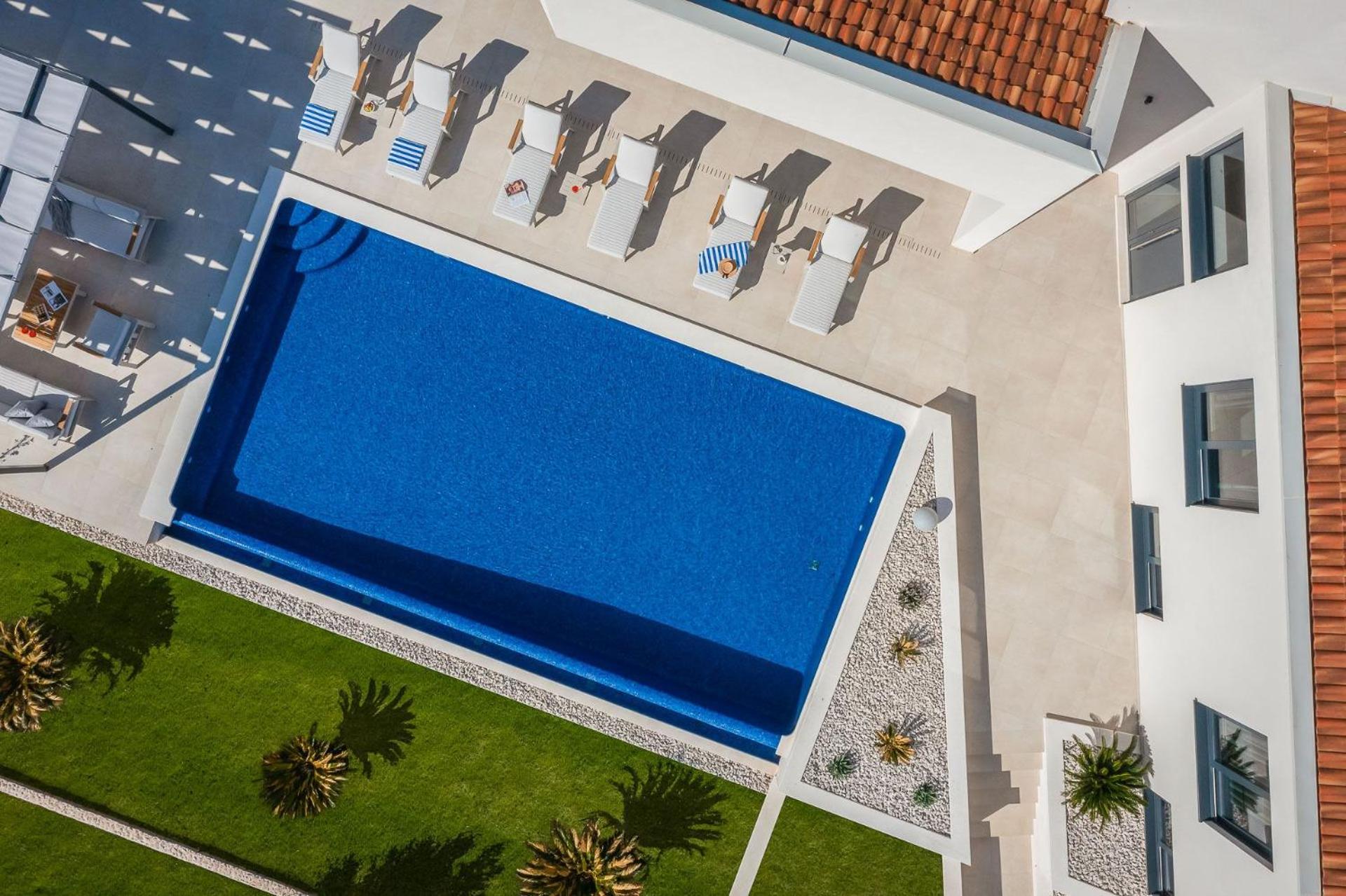 Luxury Villa Dolac near Split, airport, complete privacy, infinity heated pool view 5