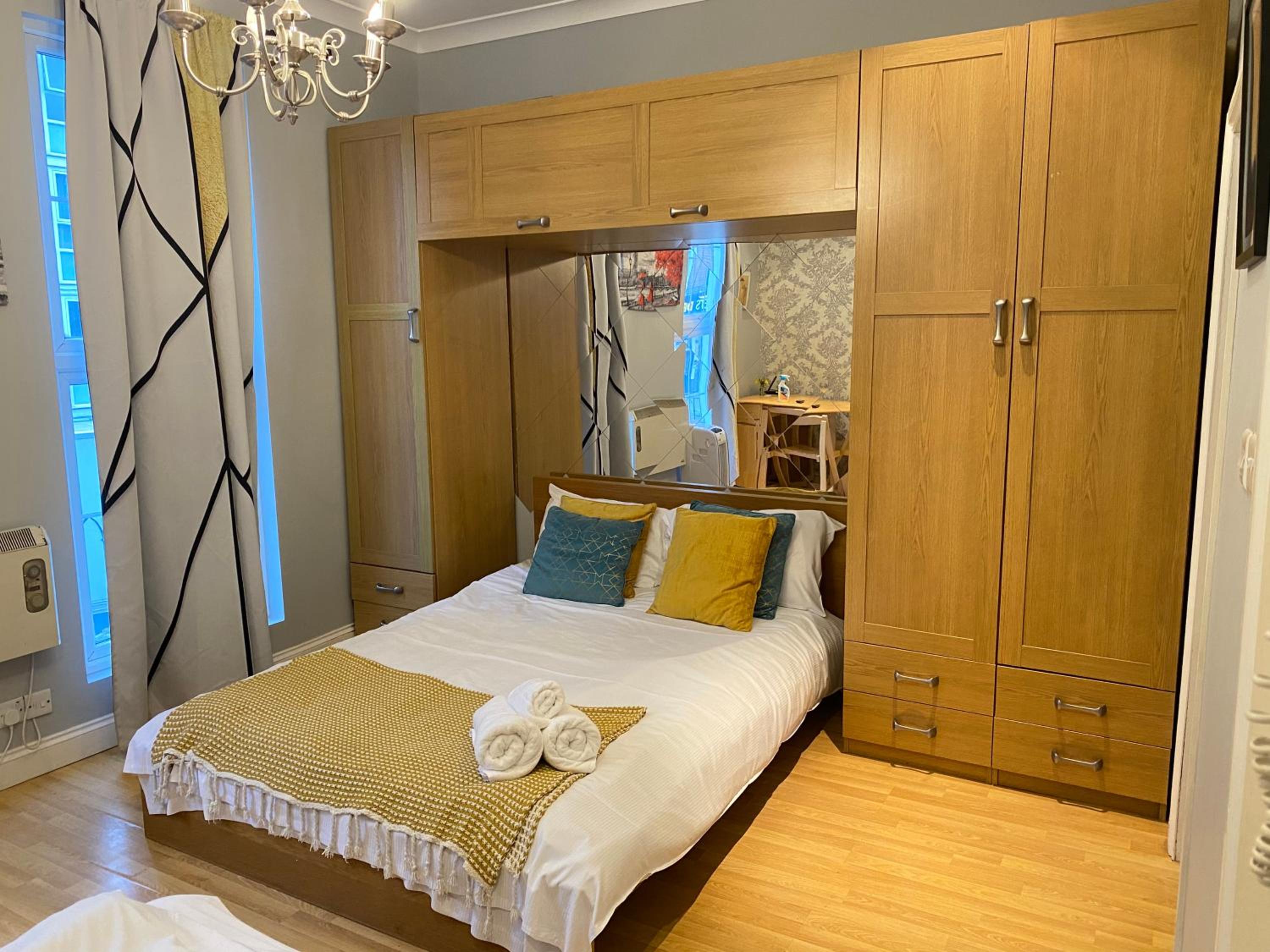 Immaculate Studio Apartment in Central London