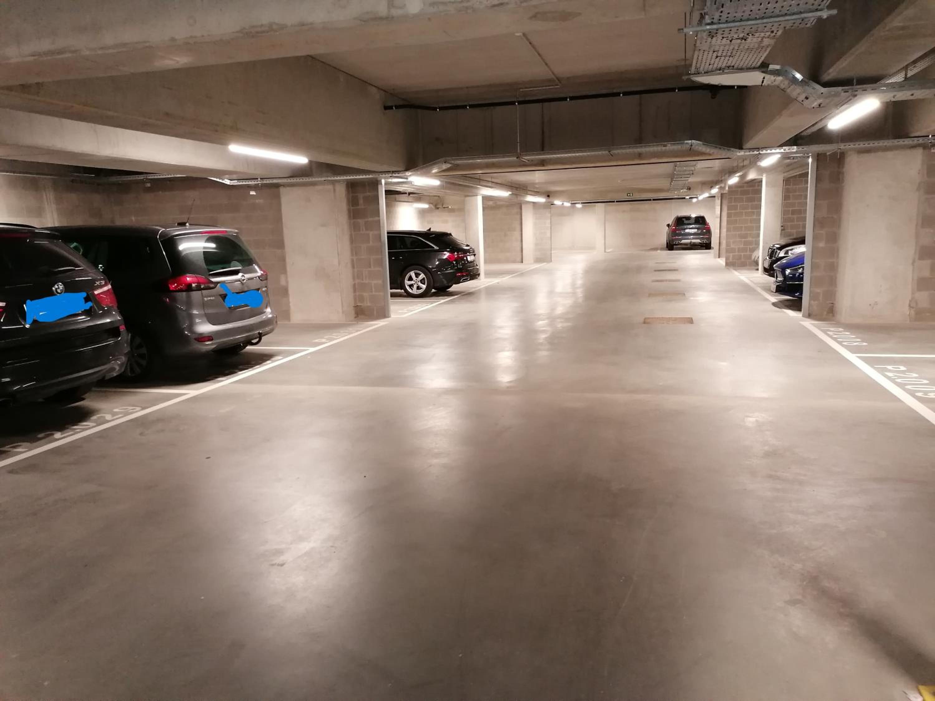 Bartine - modern and spacious flat near the sea, free parking space