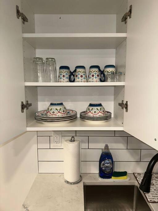 Brand new 1 Bedroom Basement Suite. Wi-Fi,Netflix
