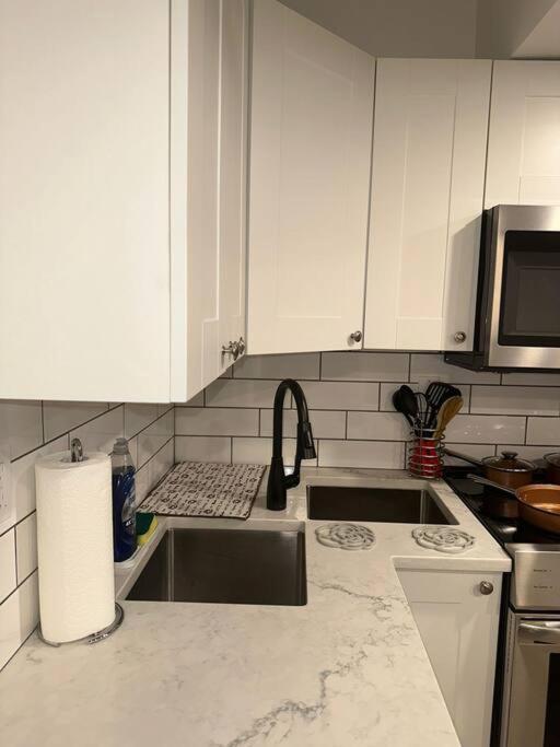 Brand new 1 Bedroom Basement Suite. Wi-Fi,Netflix