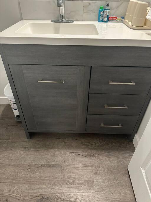 Brand new 1 Bedroom Basement Suite. Wi-Fi,Netflix