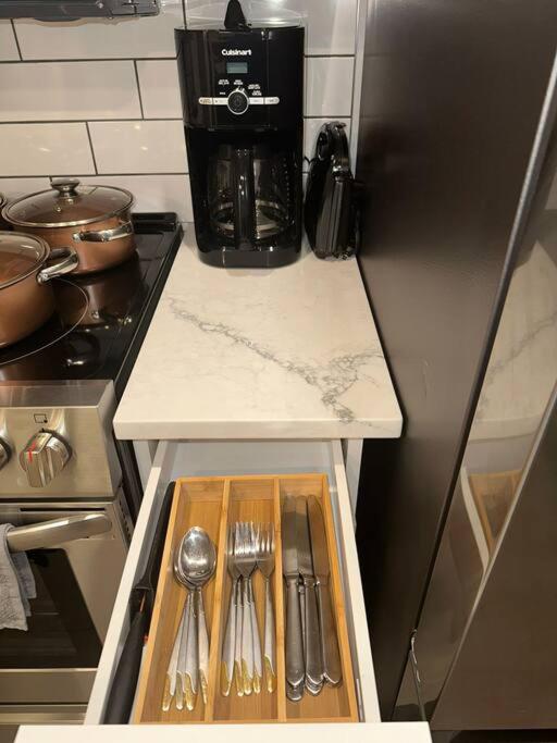 Brand new 1 Bedroom Basement Suite. Wi-Fi,Netflix