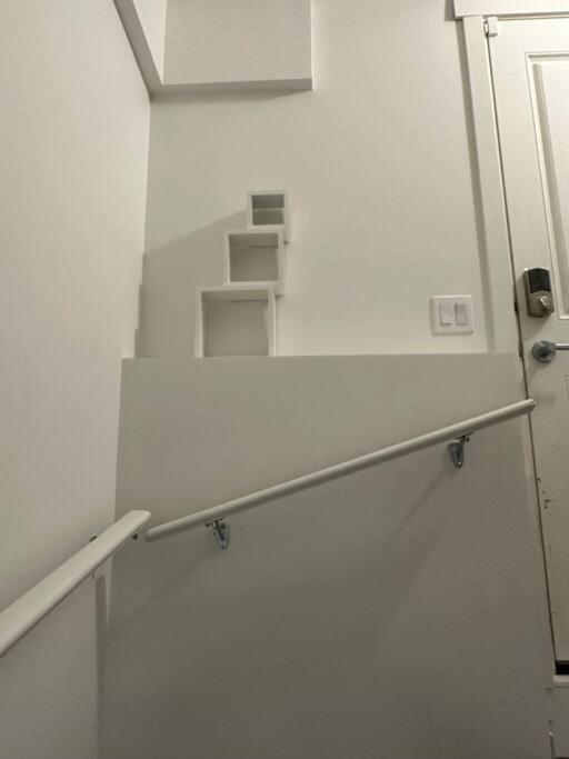 Brand new 1 Bedroom Basement Suite. Wi-Fi,Netflix