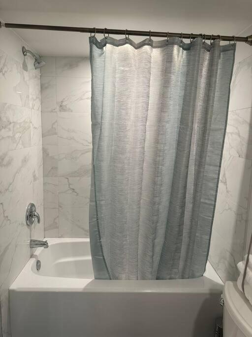 Brand new 1 Bedroom Basement Suite. Wi-Fi,Netflix