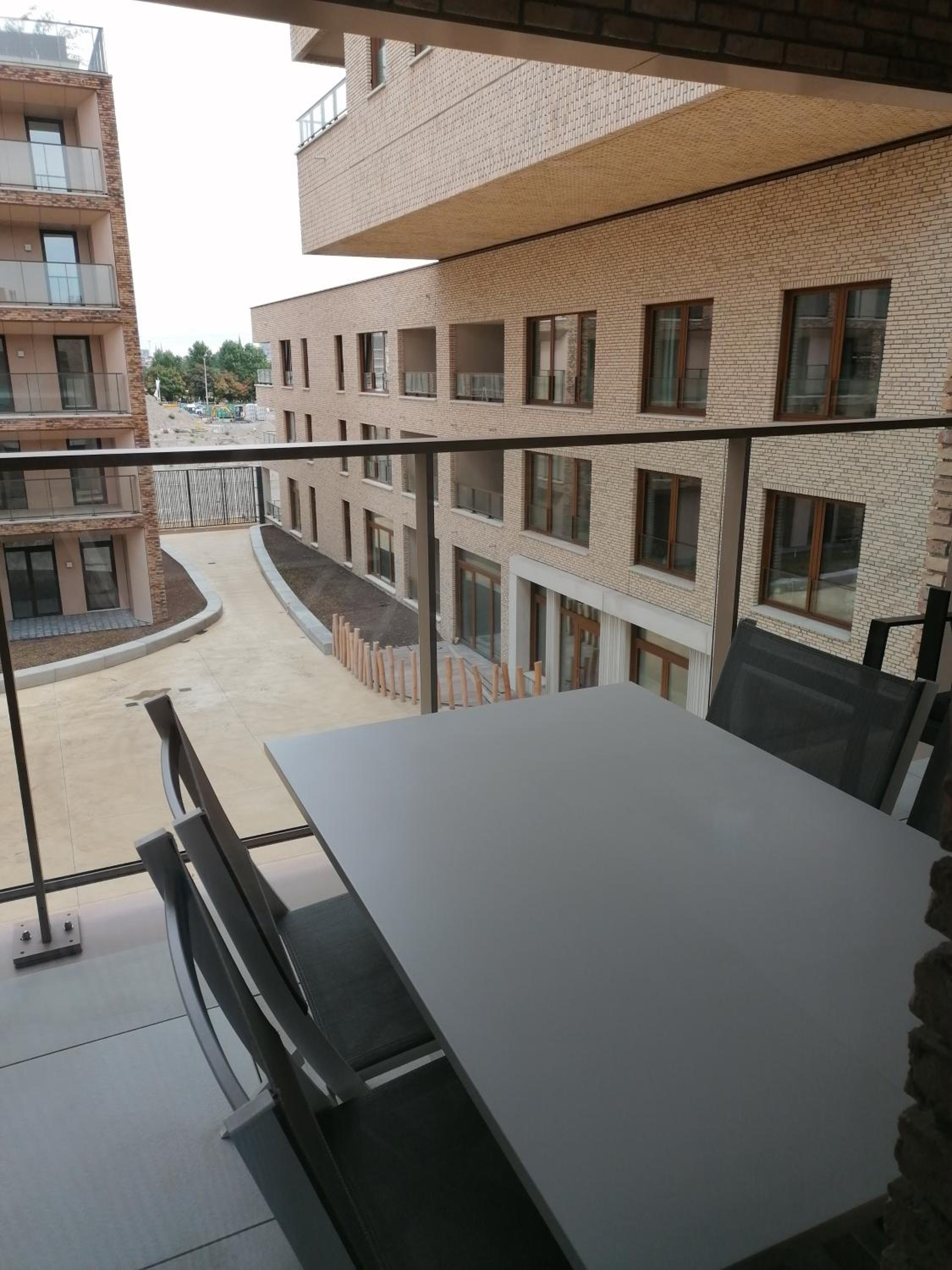 Bartine - modern and spacious flat near the sea, free parking space