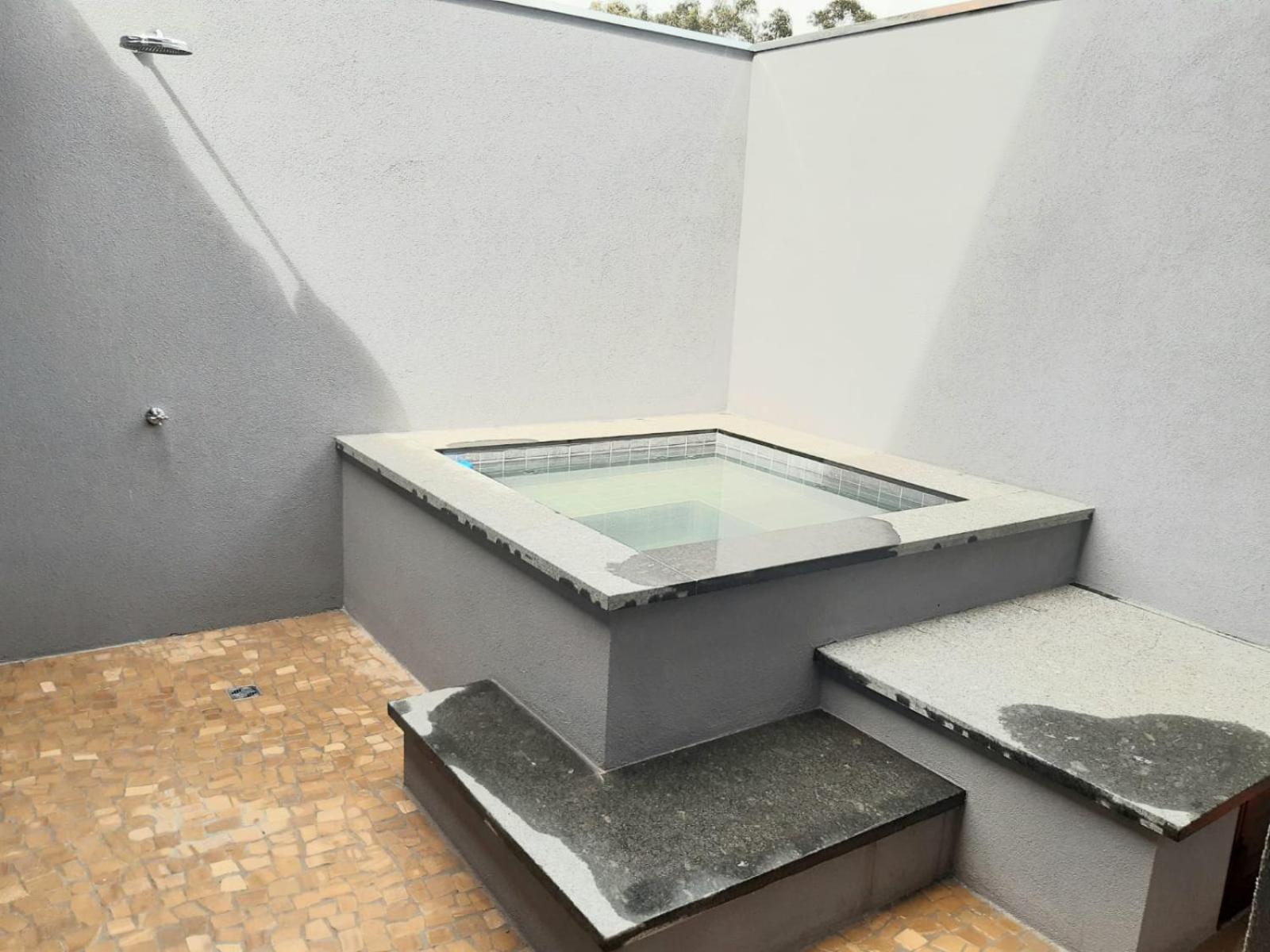 Sobrado 2 com Jacuzi e Churrasqueira