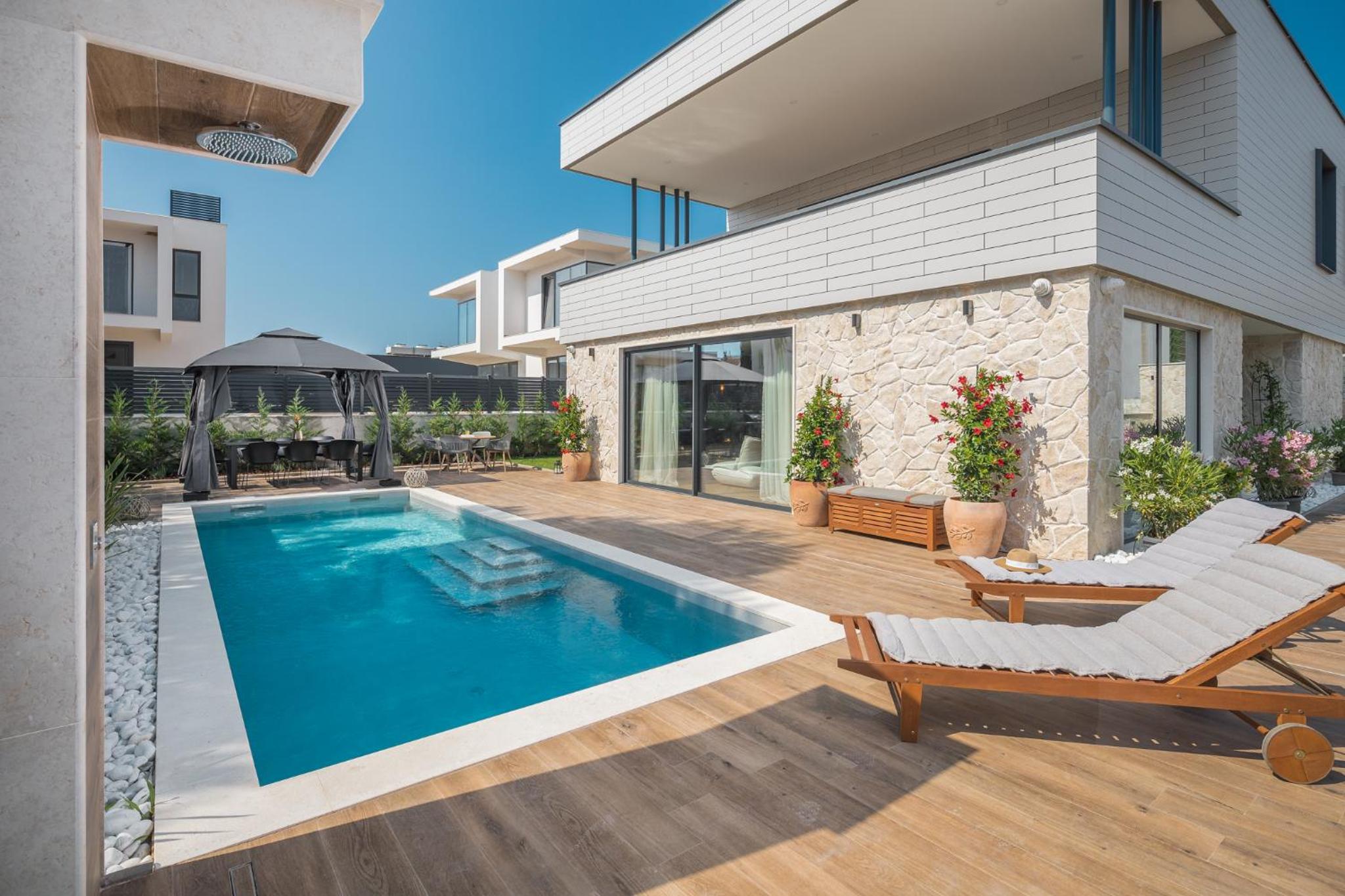 Villa Golden Shine view 4