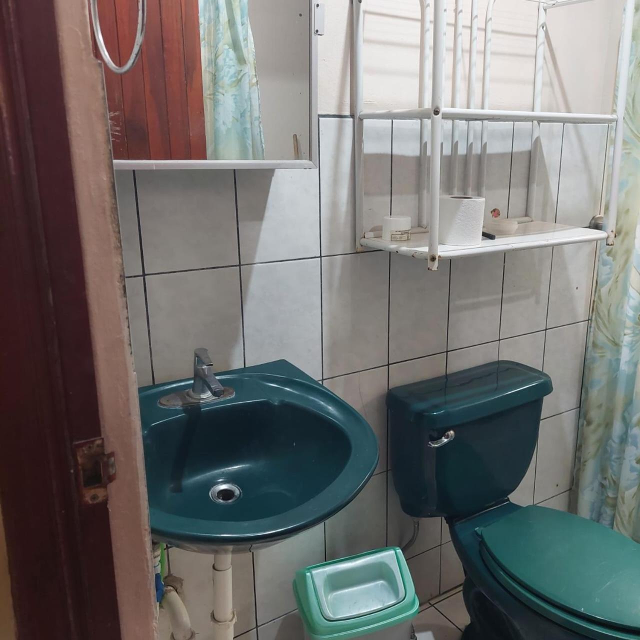 Casa Sarita - Cerca del Juan Castro, hospital y tribunales