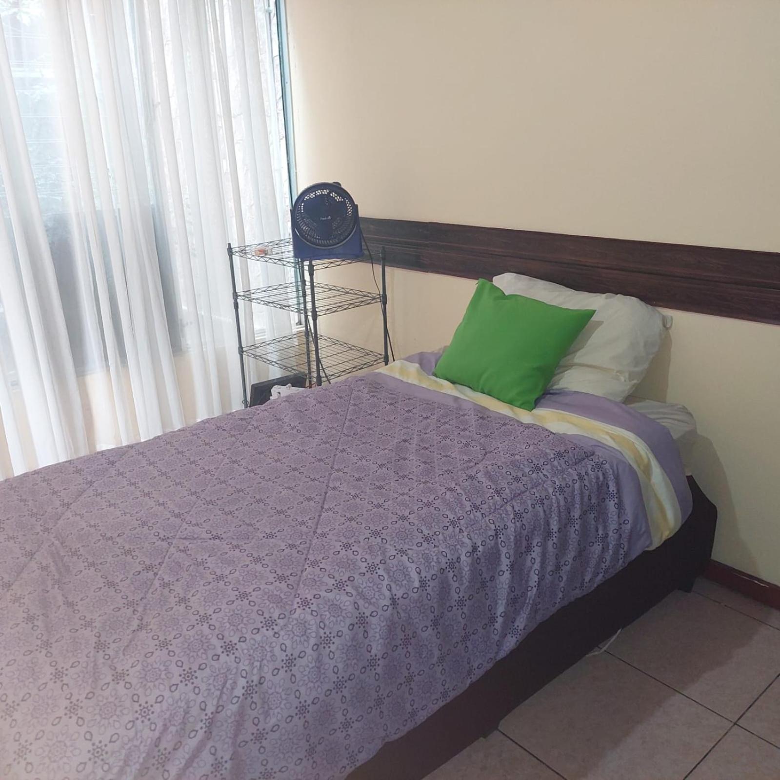 Casa Sarita - Cerca del Juan Castro, hospital y tribunales