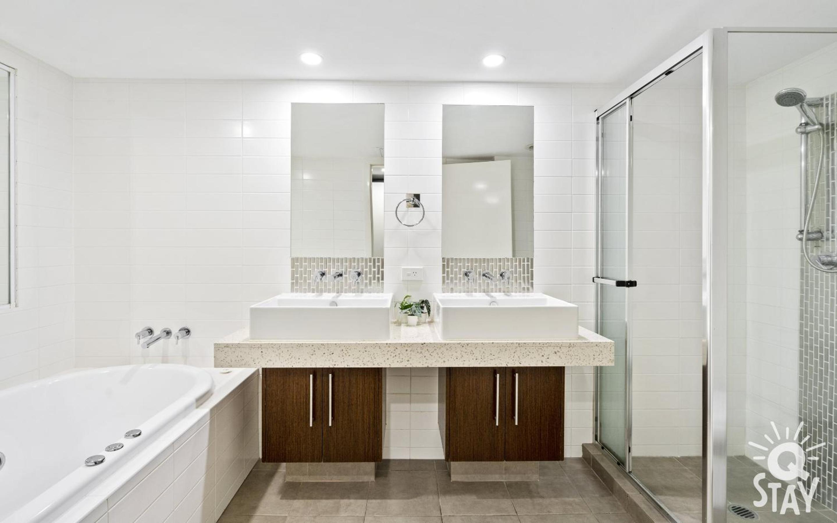 Wings Penthouses - QStay
