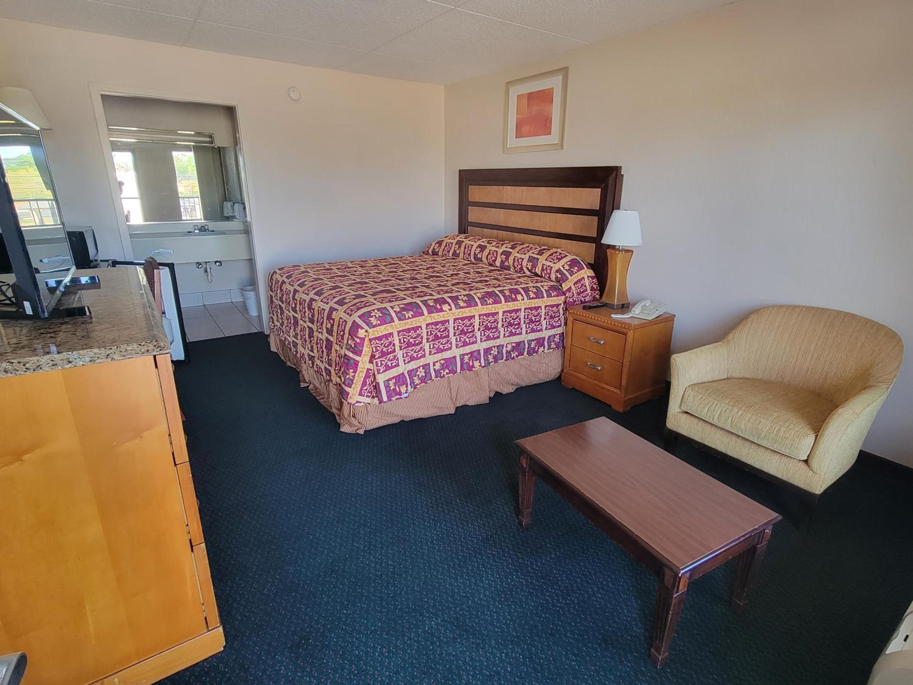 Decatur Vacations - Studio 9 Inn  Suites - Property Image 6