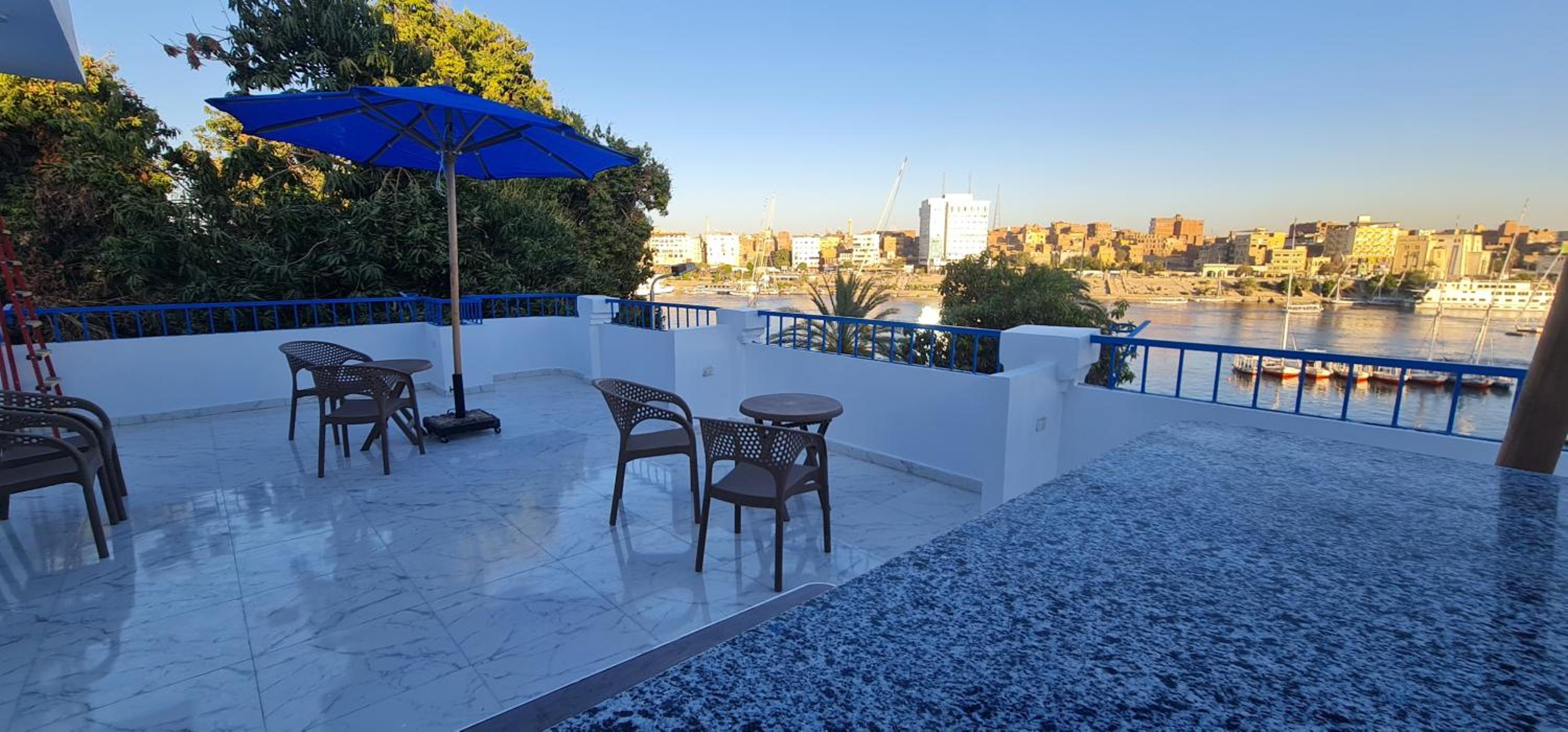 La Terrace