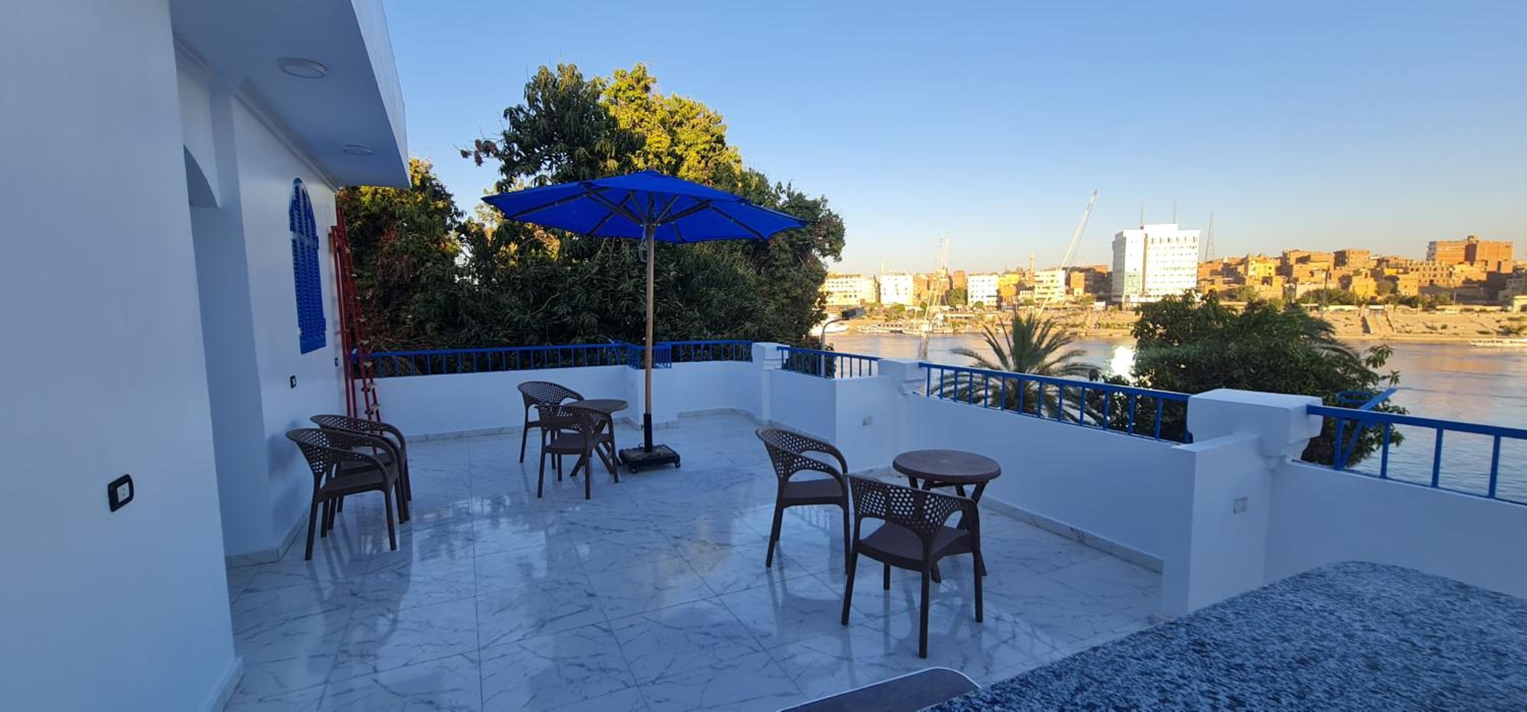 La Terrace