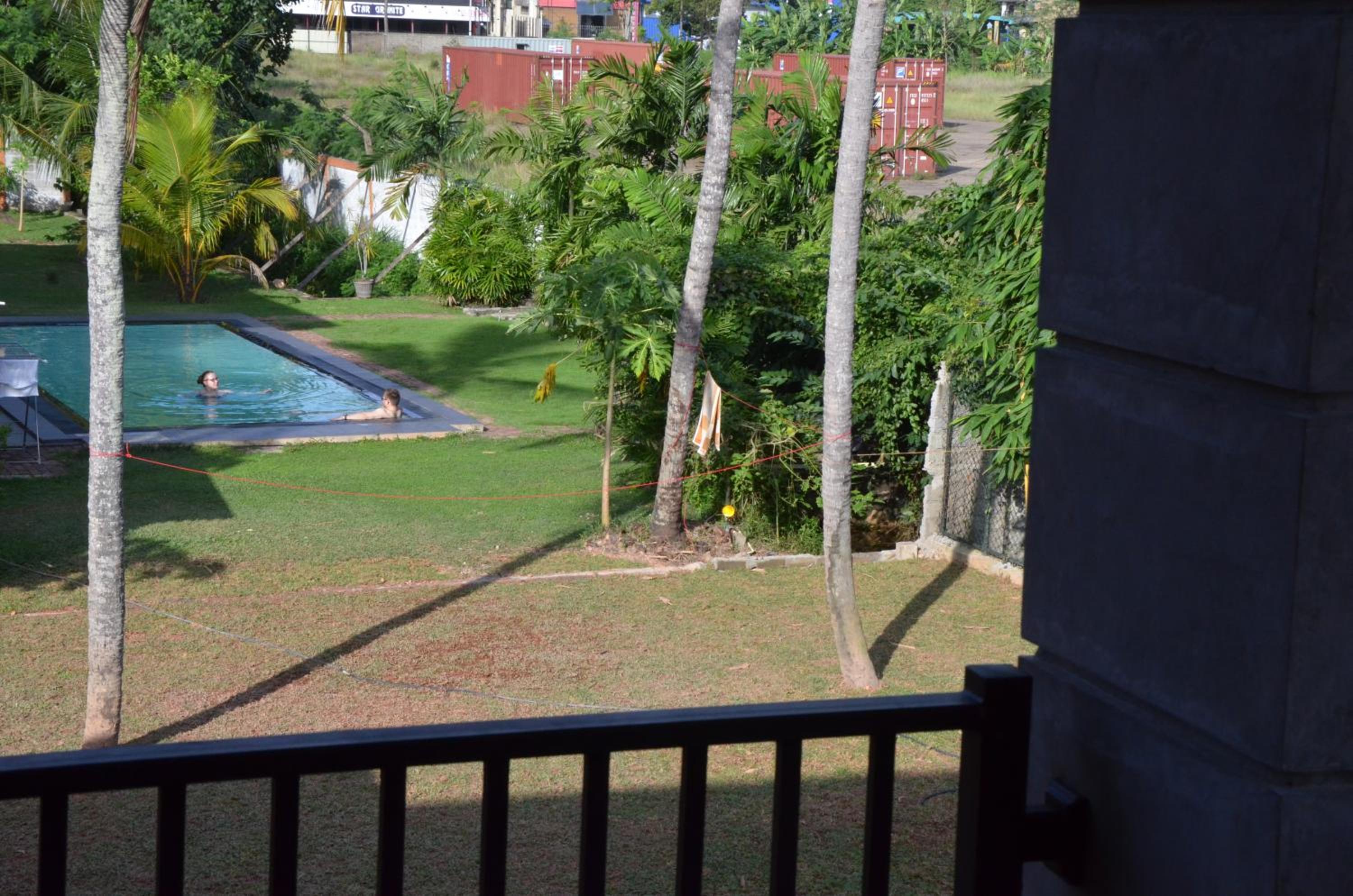 Airport Villa