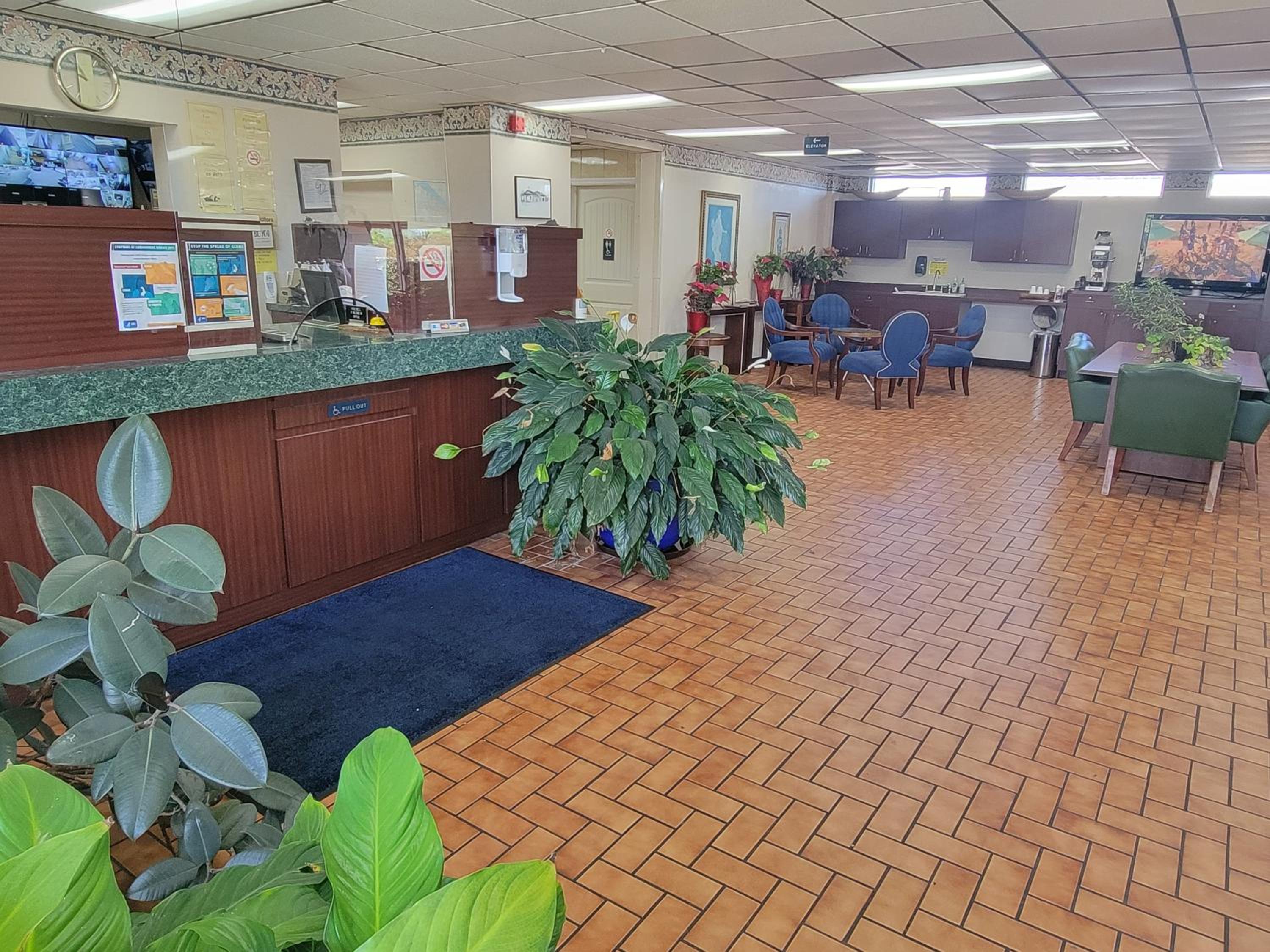 Decatur Vacations - Studio 9 Inn  Suites - Property Image 21