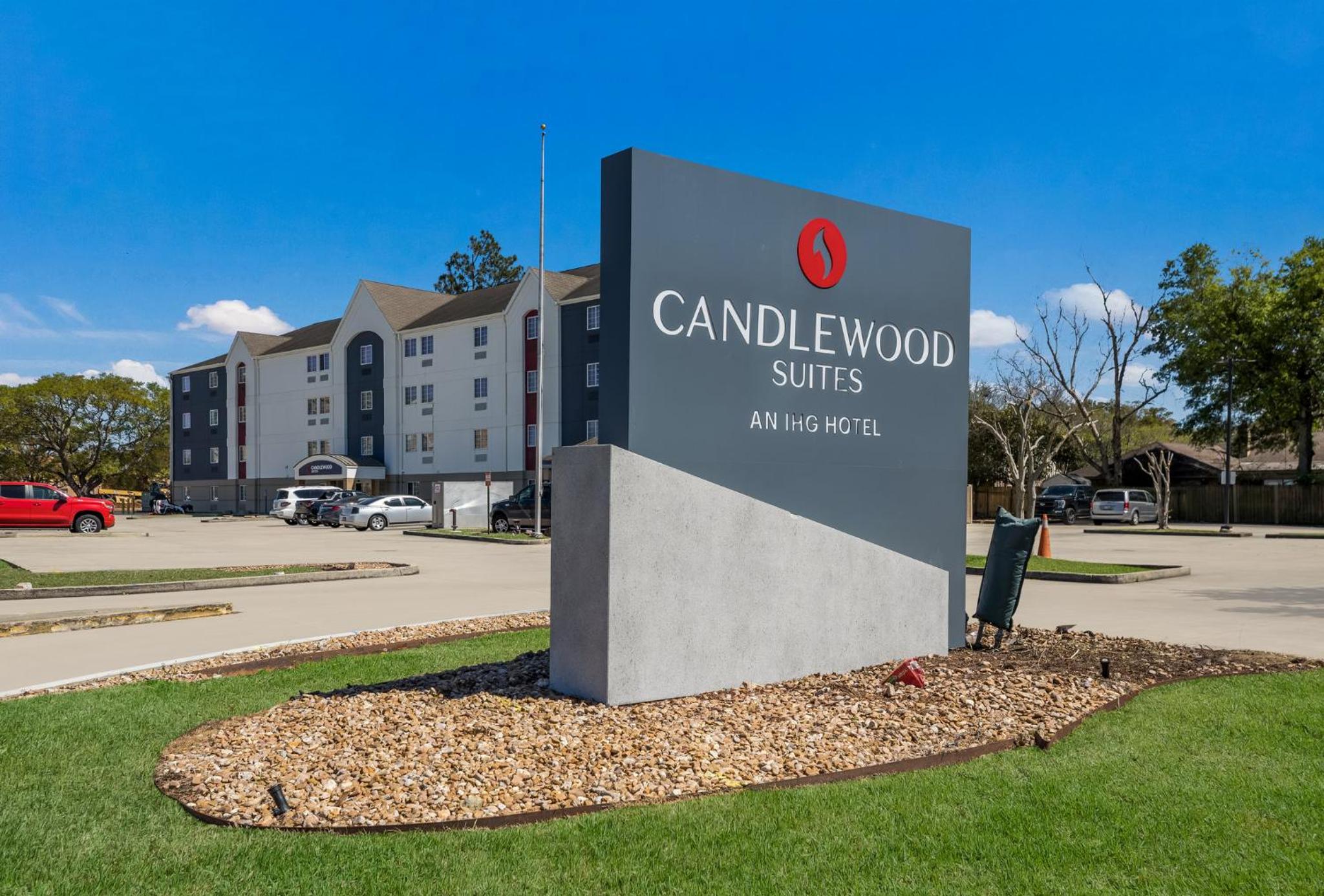 Hotel Candlewood Suites Lafayette - River Ranch, an IHG Hotel - Image 1