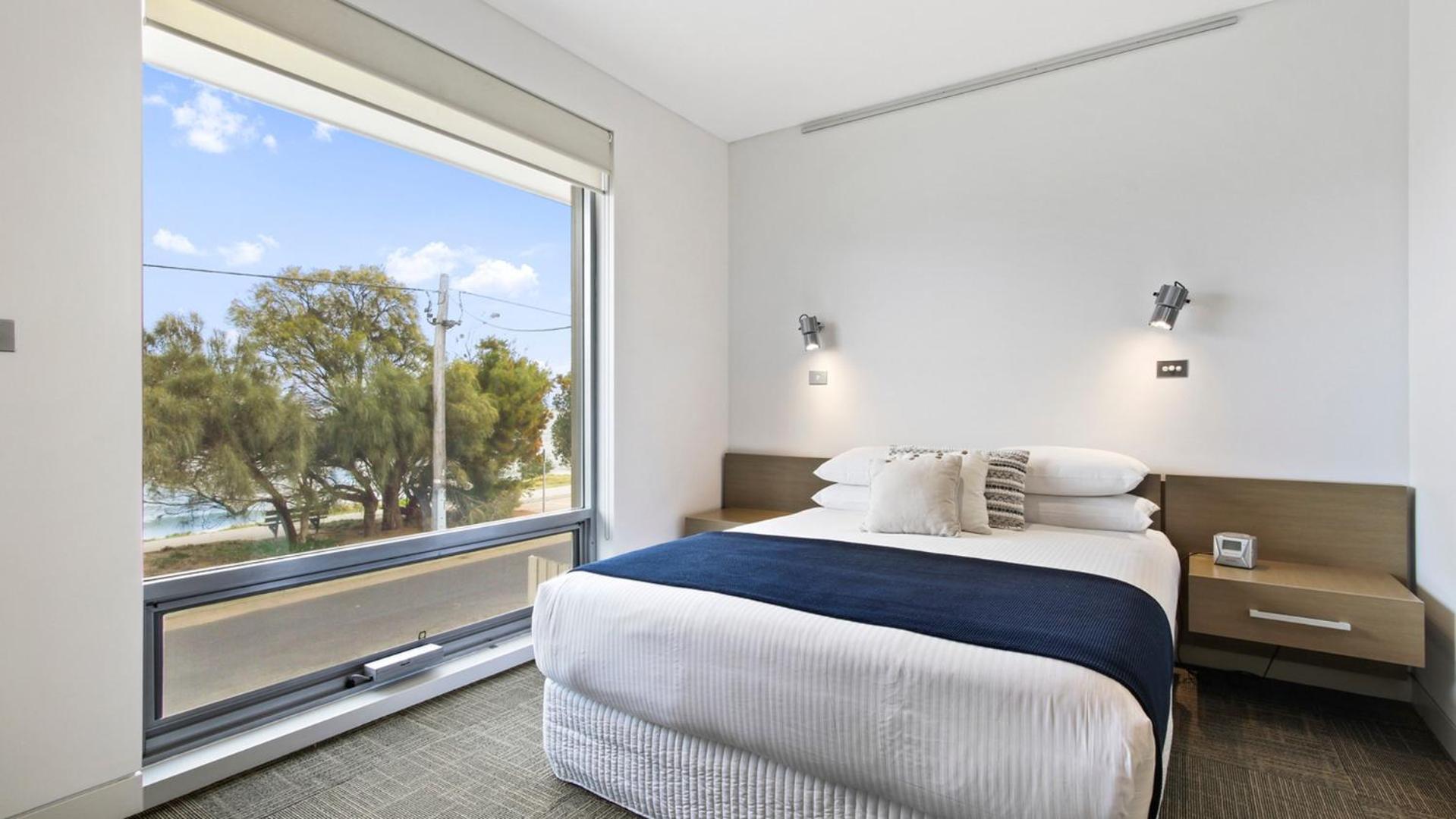 Lake Suite Metung - Couples Lakeside Escape