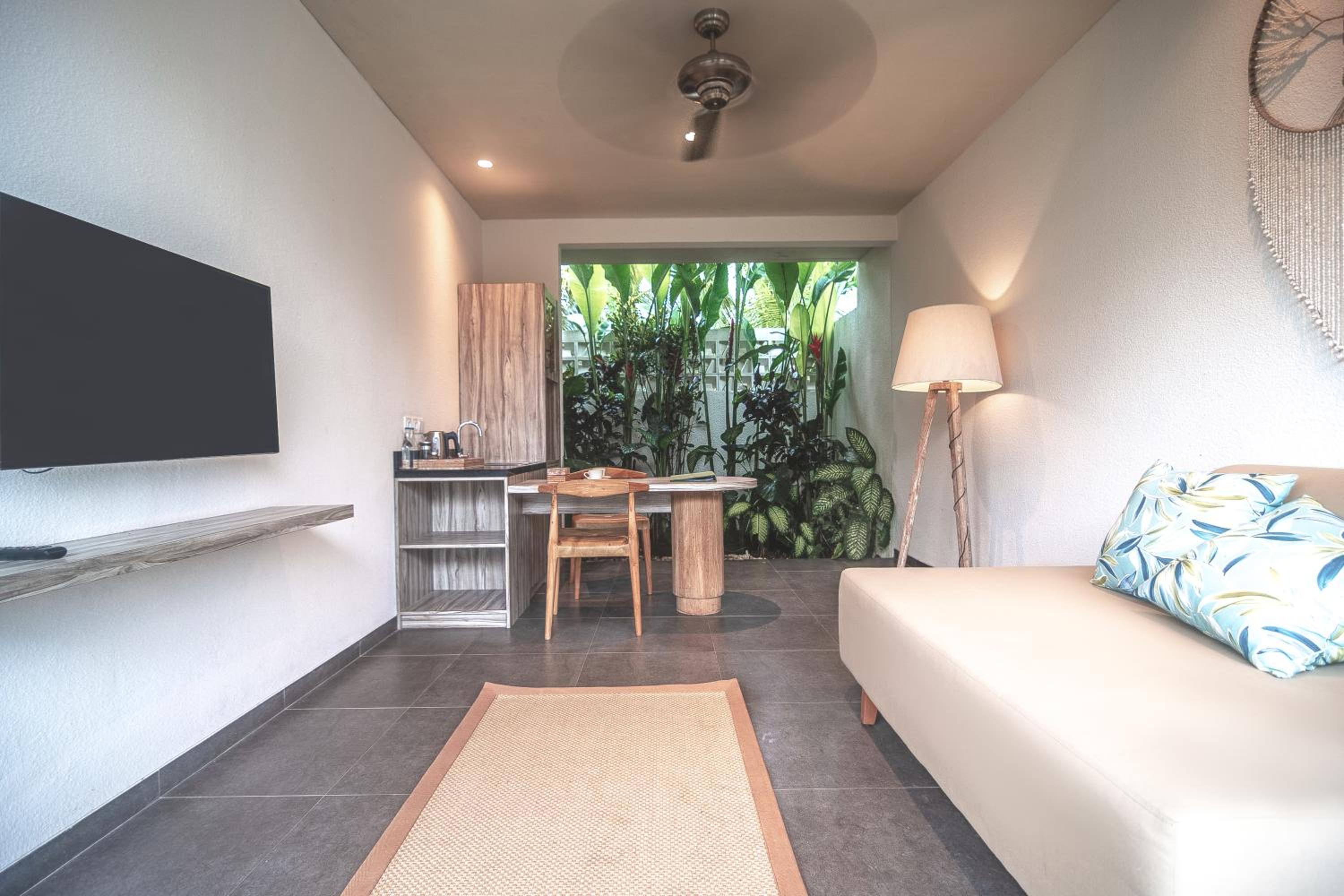 Daun Lebar Villas