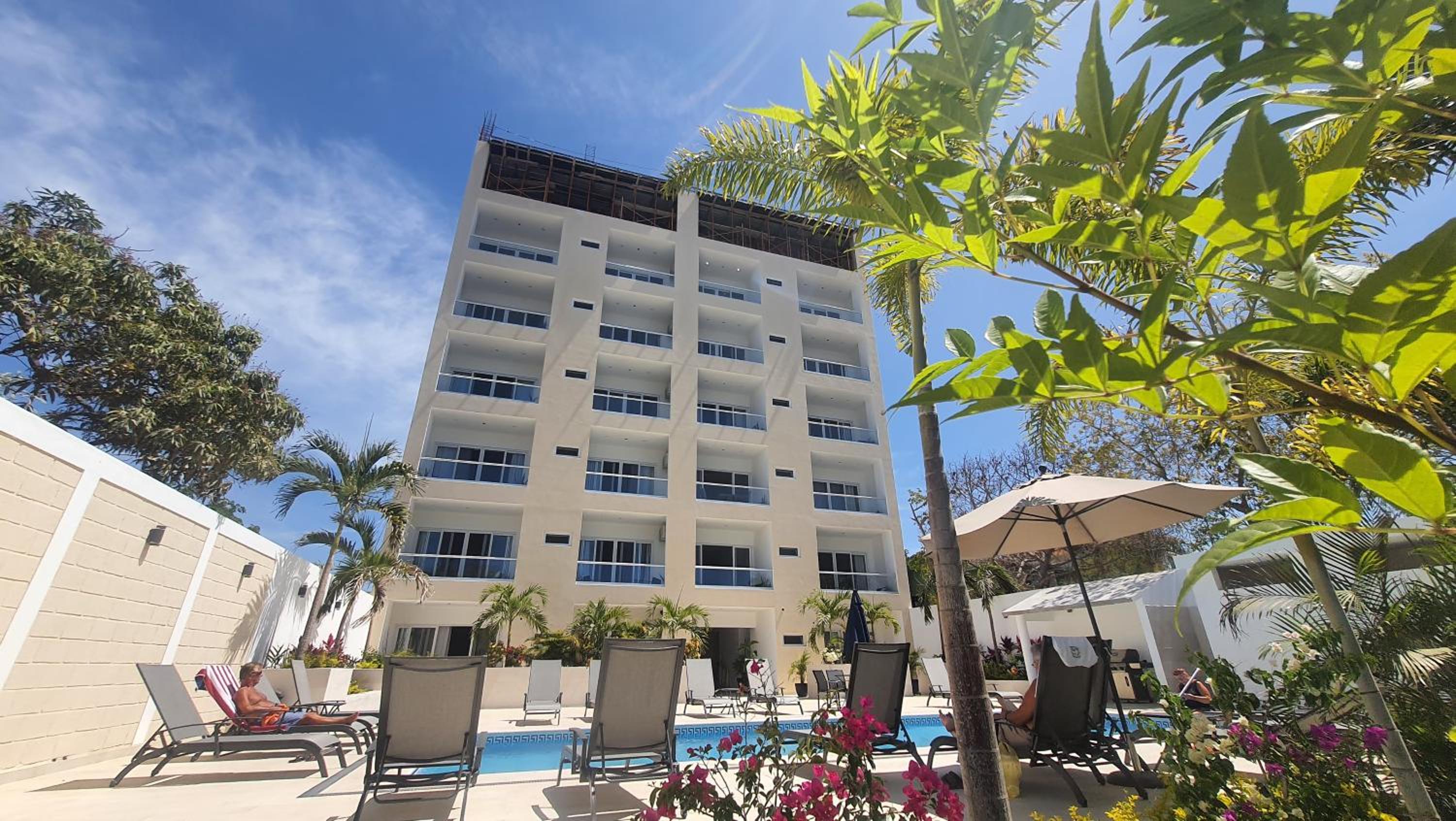 Hermoso departamento con alberca cerca de la playa view 3