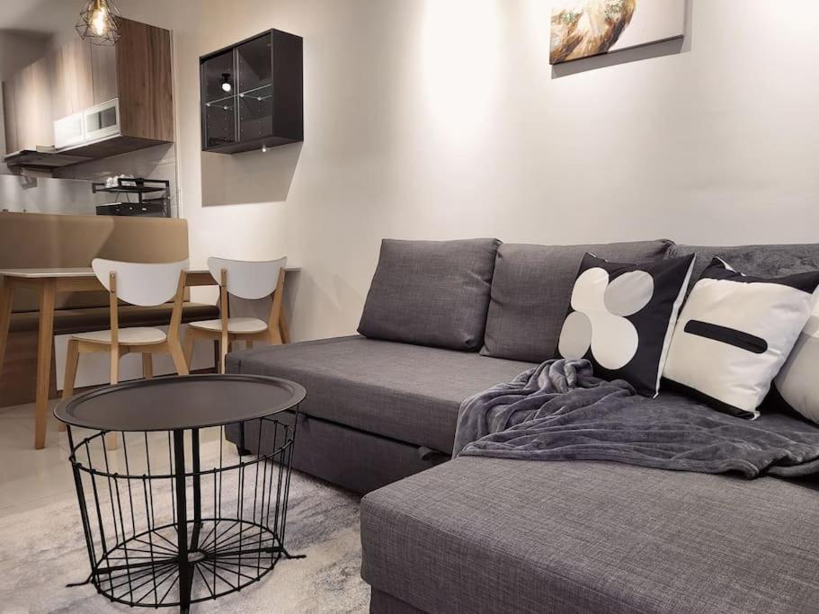Luxury Private Cinema Experience - Free parking