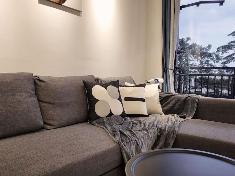 Luxury Private Cinema Experience - Free parking