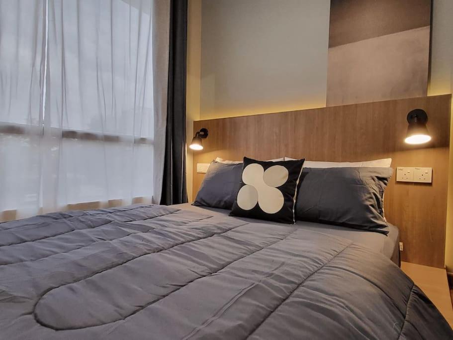 Luxury Private Cinema Experience - Free parking