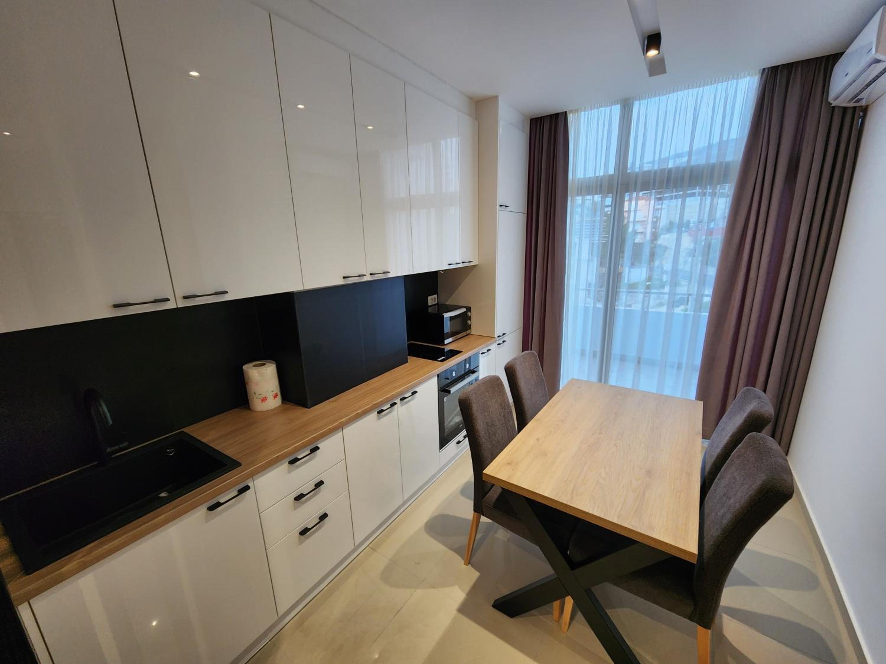 Sunrise Sea View Apartment