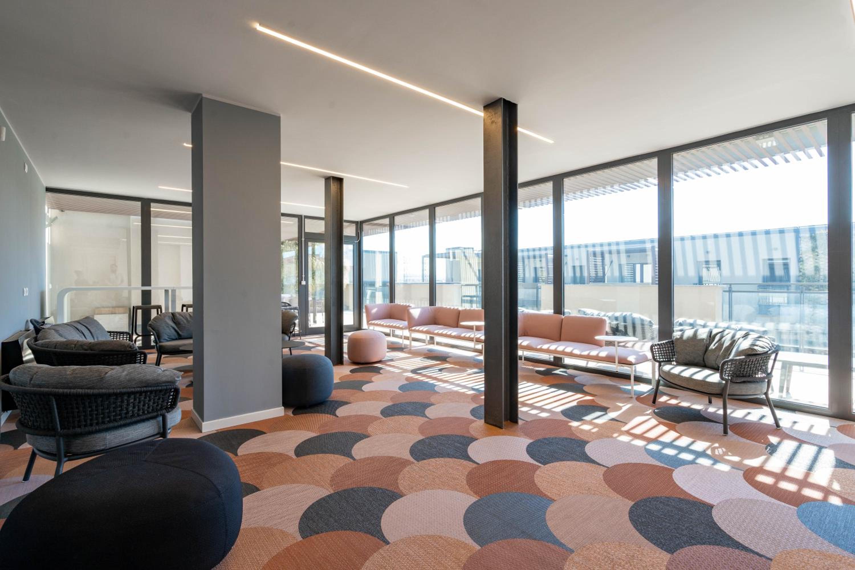 AureaLiving - Trastevere Suite with Rooftop & Gym, Your place in Rome