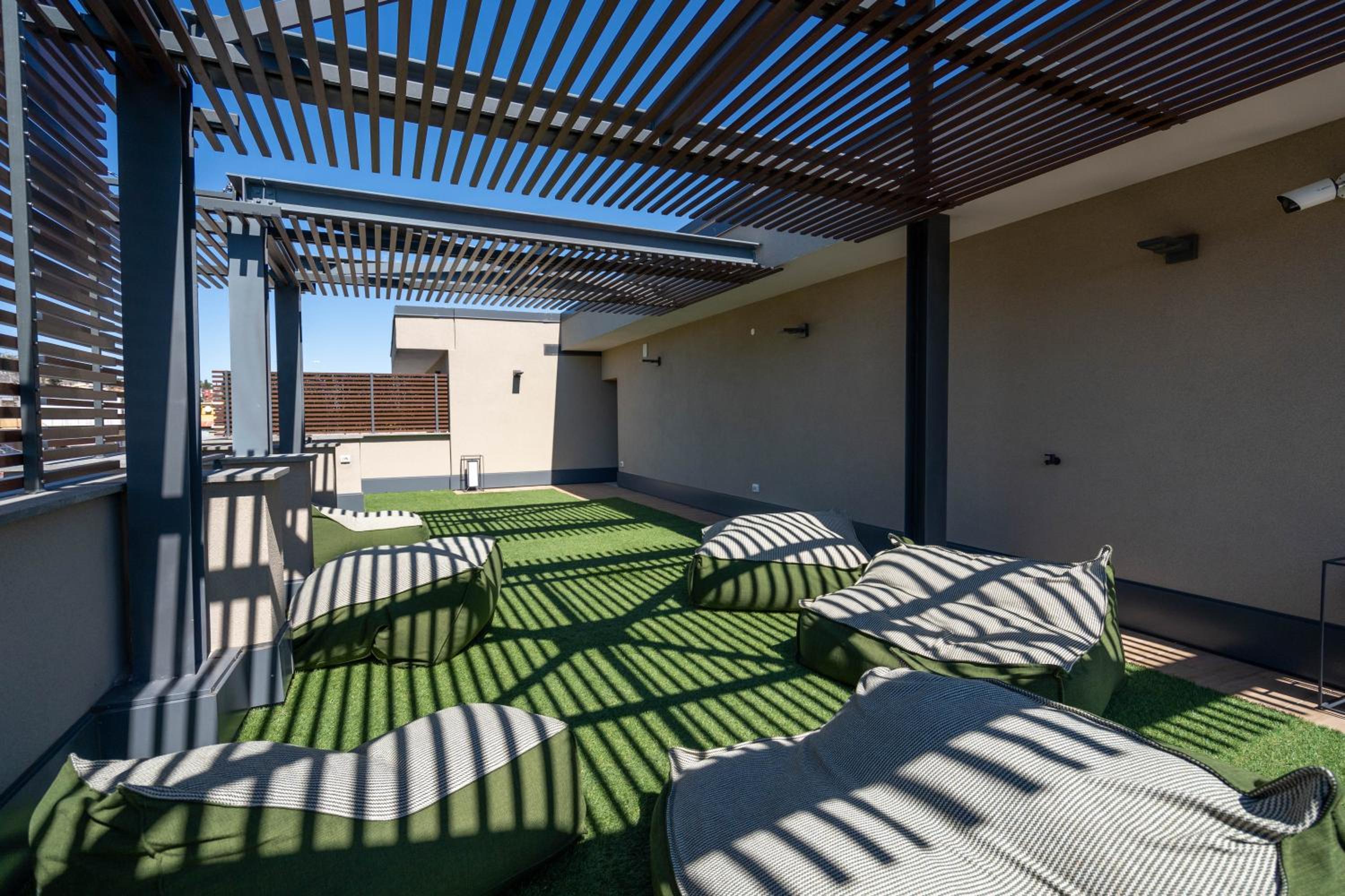 AureaLiving - Trastevere Suite with Rooftop & Gym, Your place in Rome